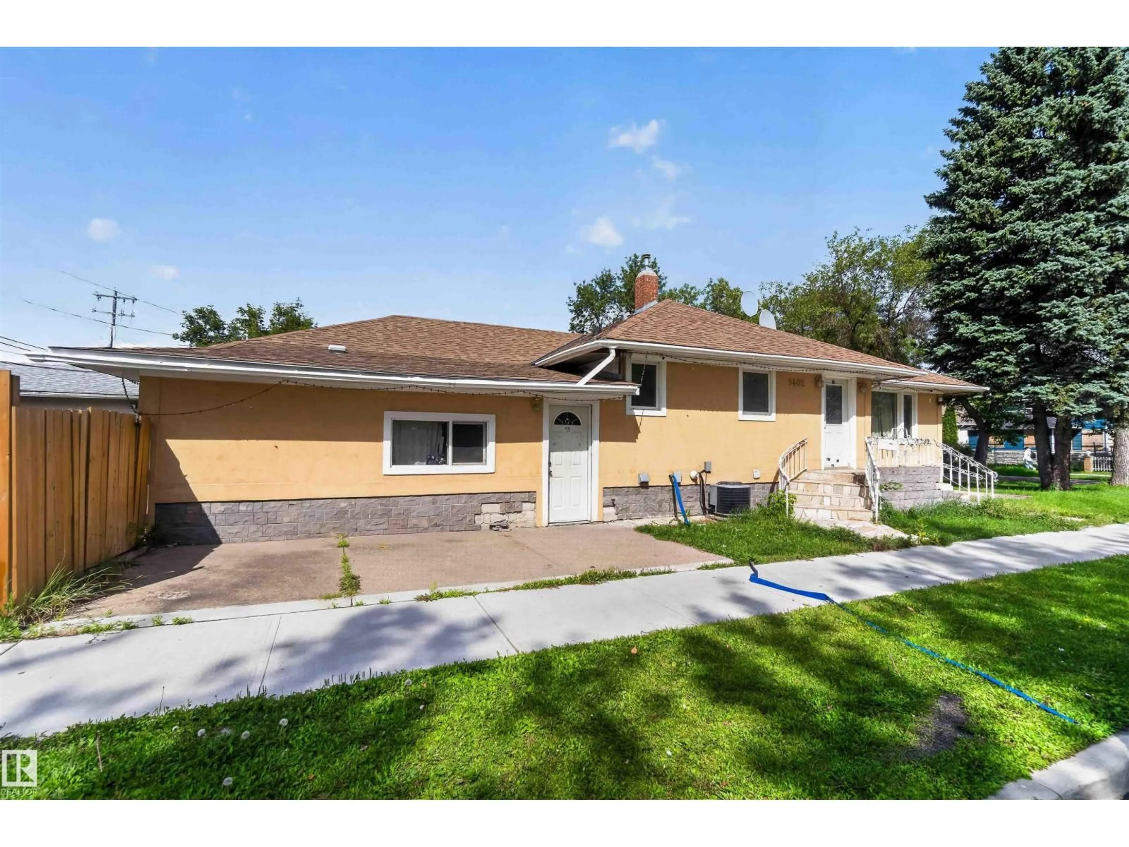 Unknown for NW - 9402 117 AVENUE, Edmonton Alberta T5G0M4