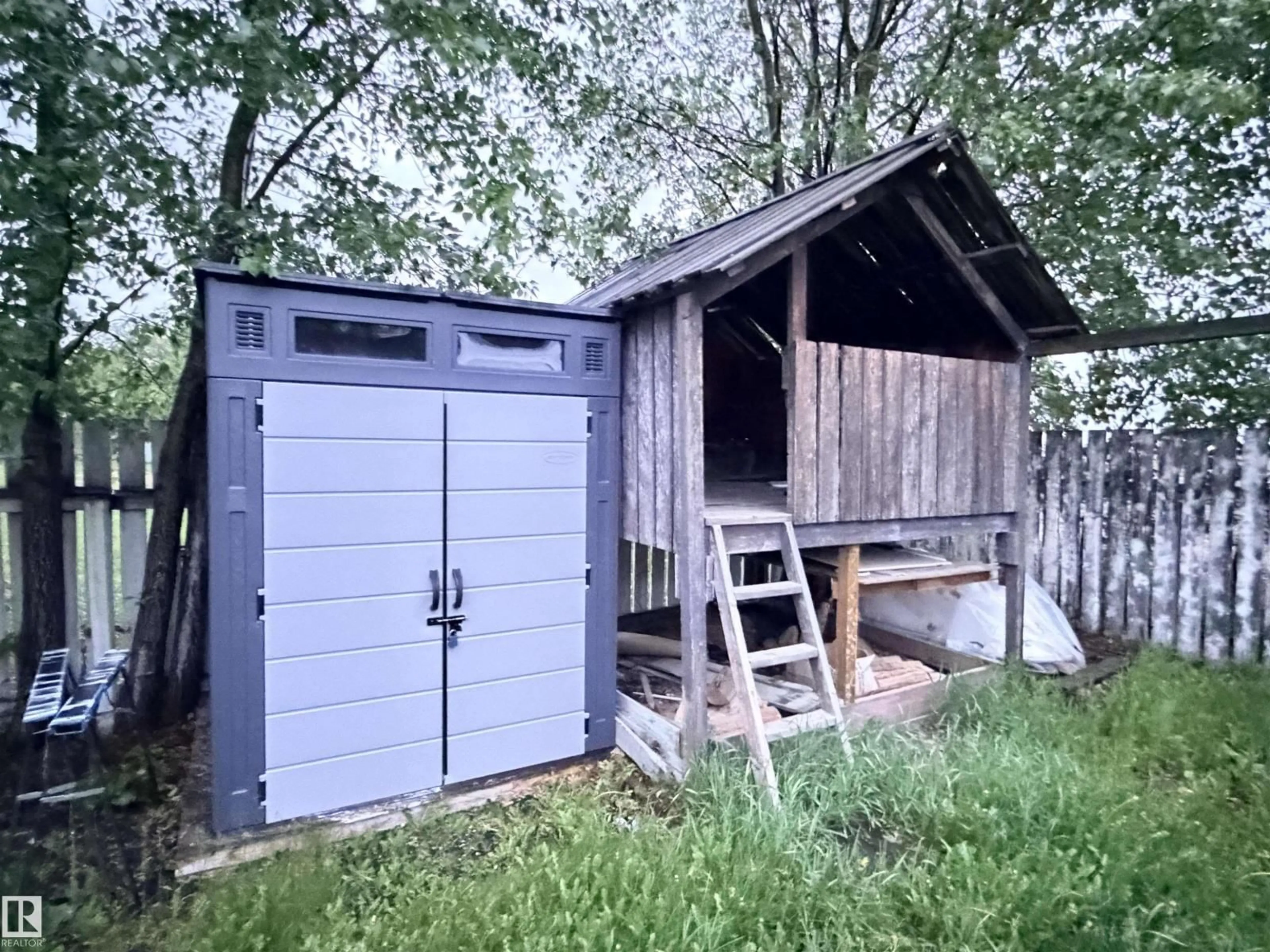 Shed for 9501 - 68 104 AV, Westlock Alberta T7P1M7