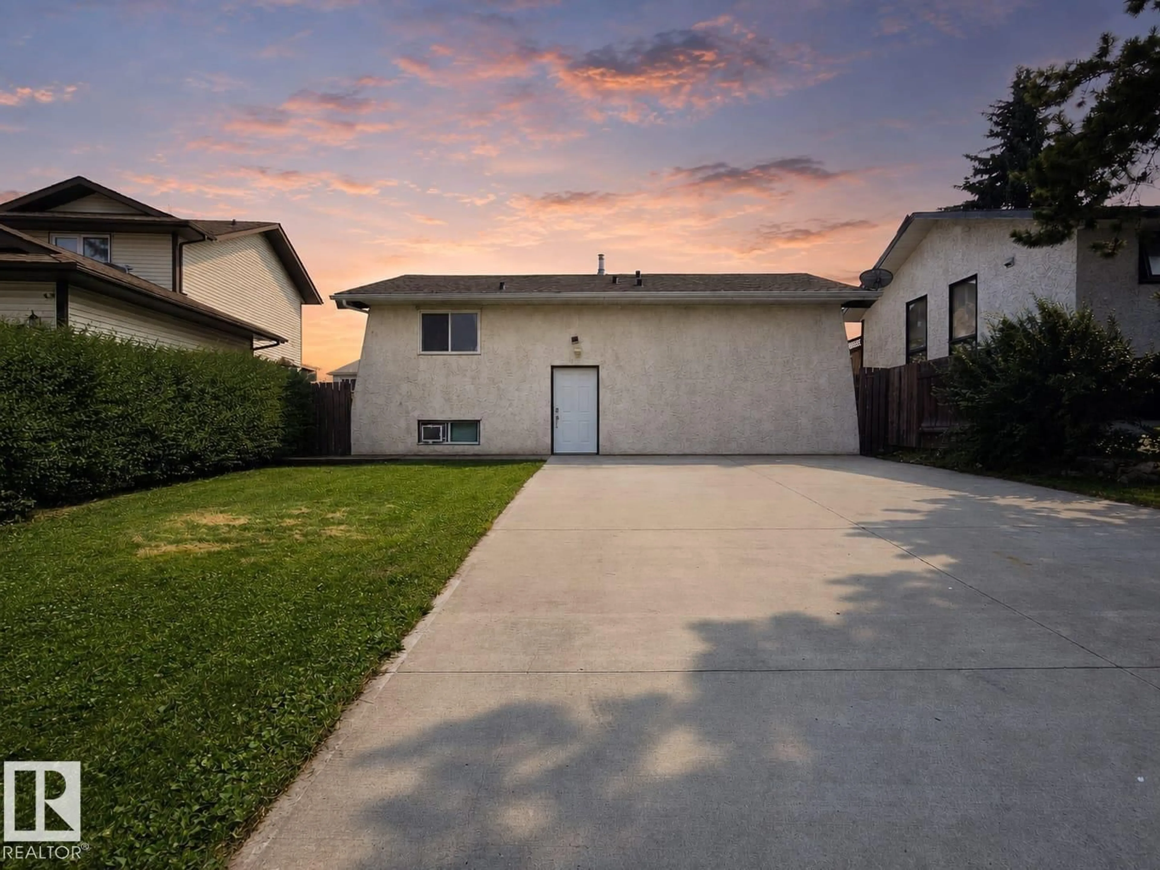 A pic from outside/outdoor area/front of a property/back of a property/a pic from drone, street for 3511 28 AV, Edmonton Alberta T6L3Y5