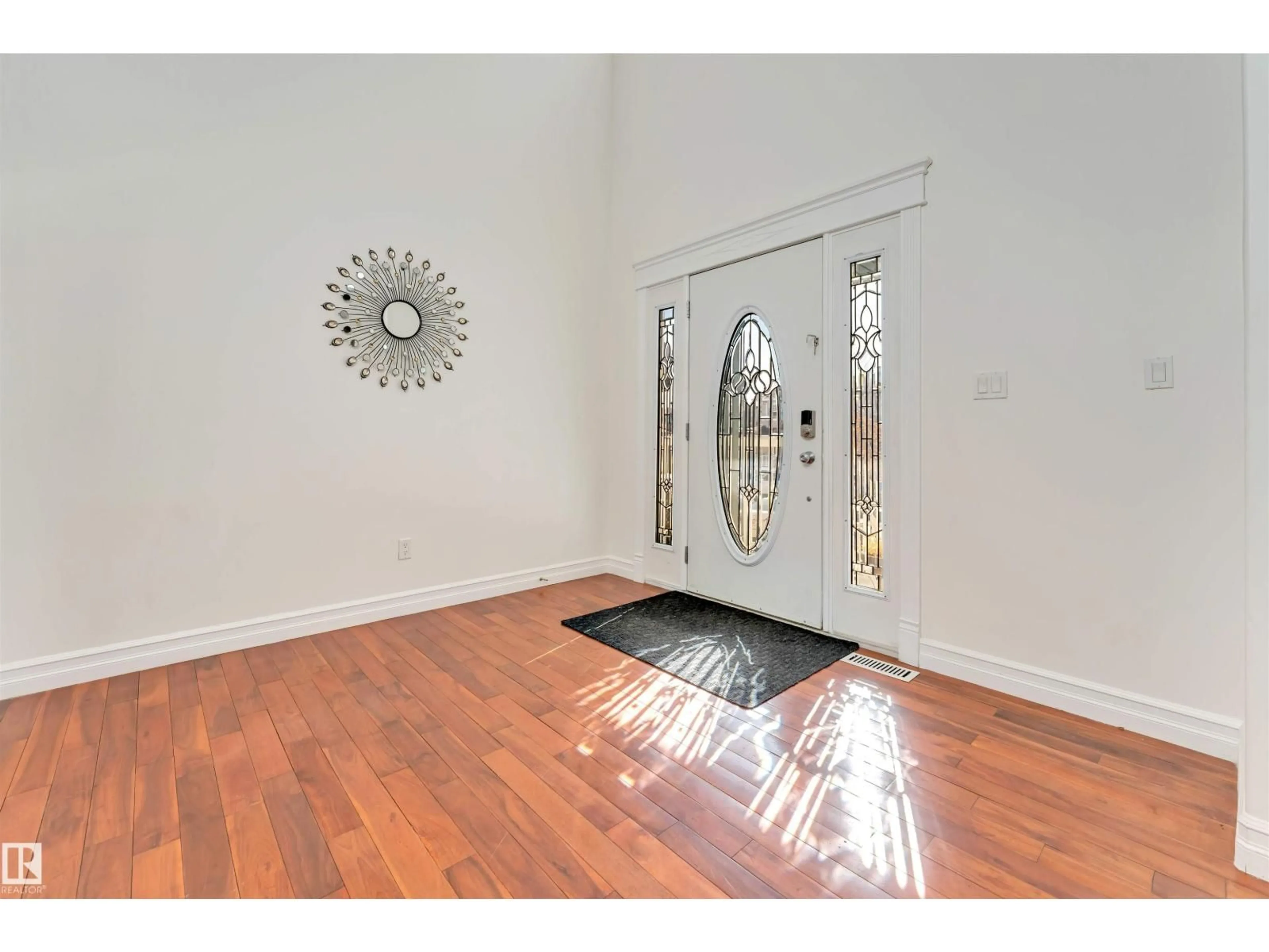 Indoor entryway for 4620 160 AV, Edmonton Alberta T5Y3M1