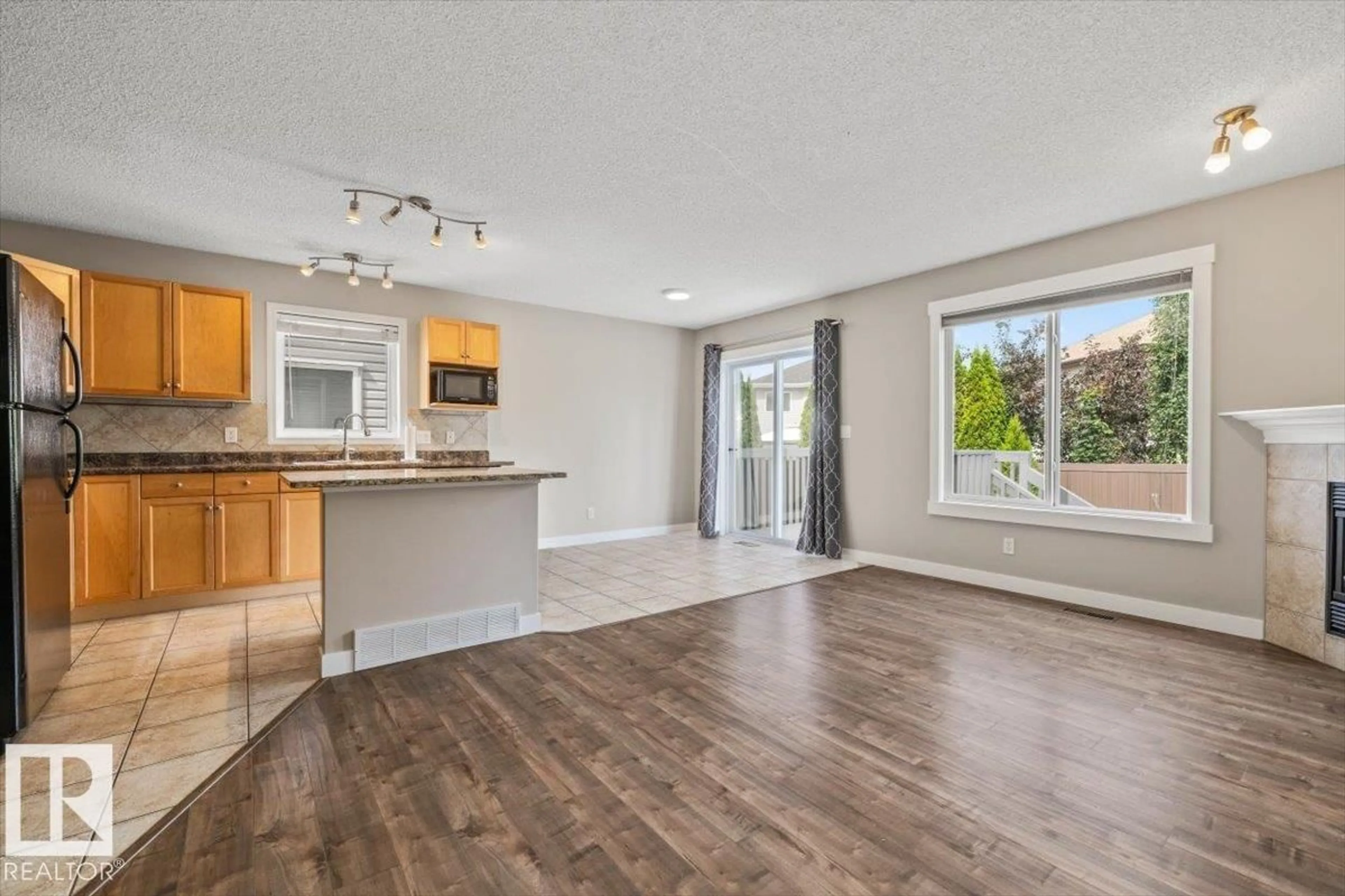 Open concept kitchen, unknown for 69 - 1428 HODGSON WY, Edmonton Alberta T6R3P8