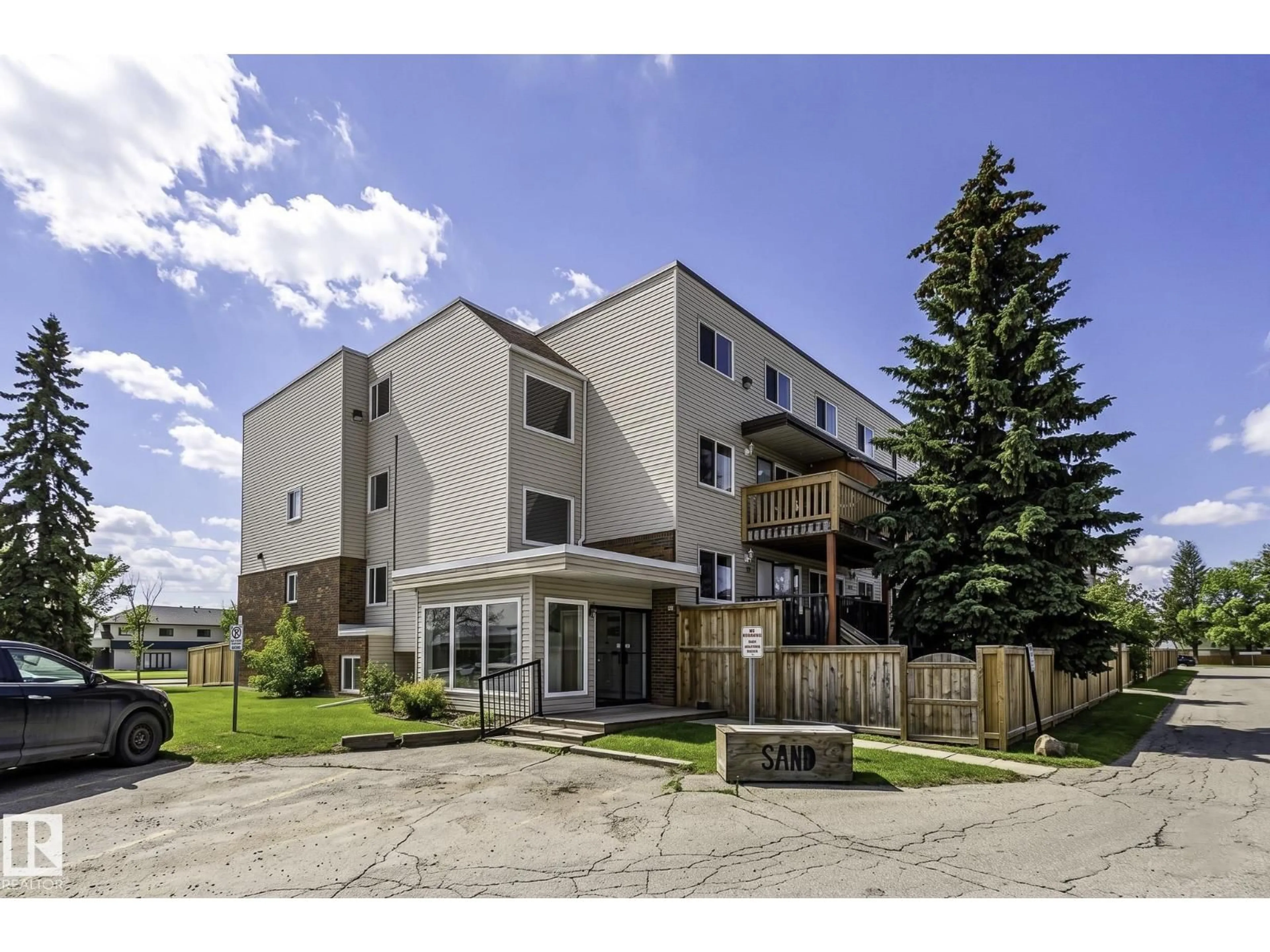 A pic from outside/outdoor area/front of a property/back of a property/a pic from drone, unknown for 95 - 130 MCKENNEY, St. Albert Alberta T8N2Y2