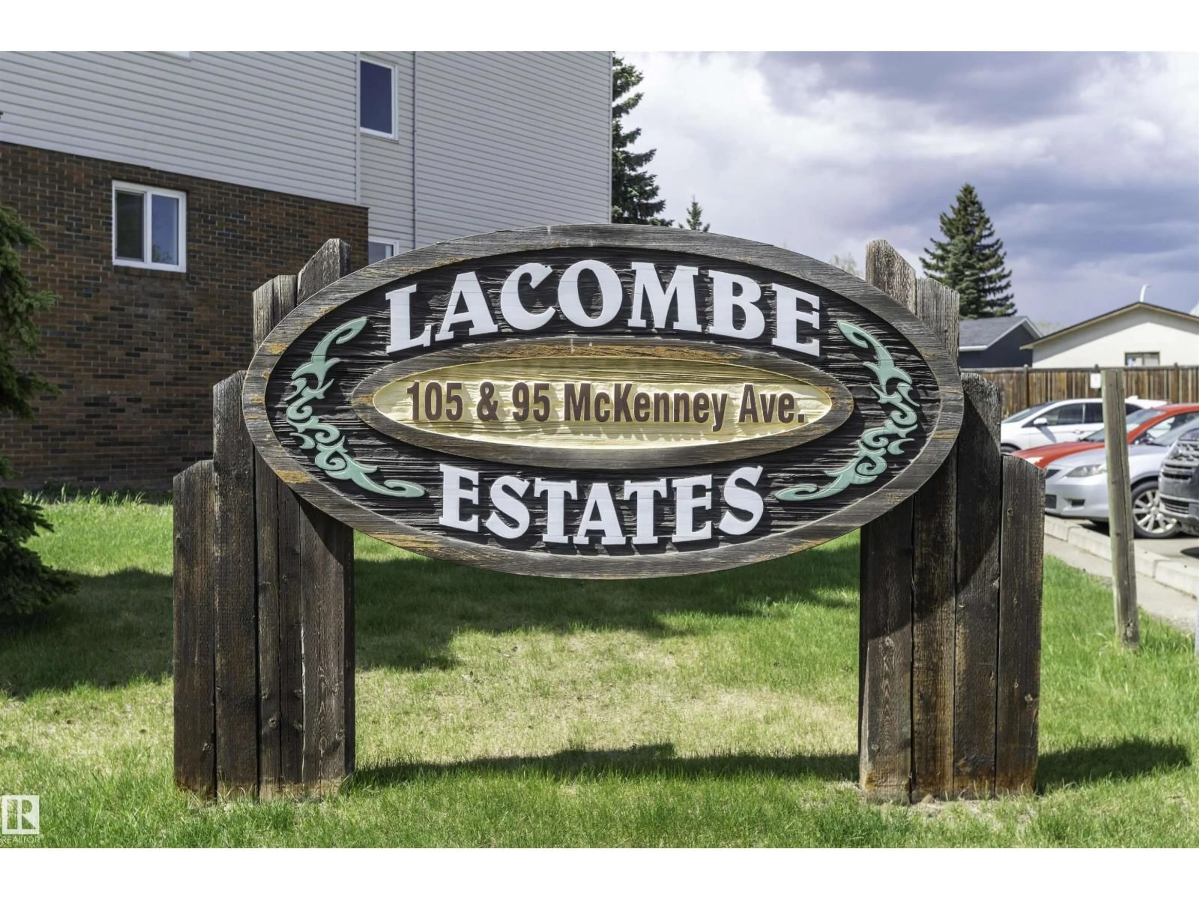 Lobby for 95 - 130 MCKENNEY, St. Albert Alberta T8N2Y2