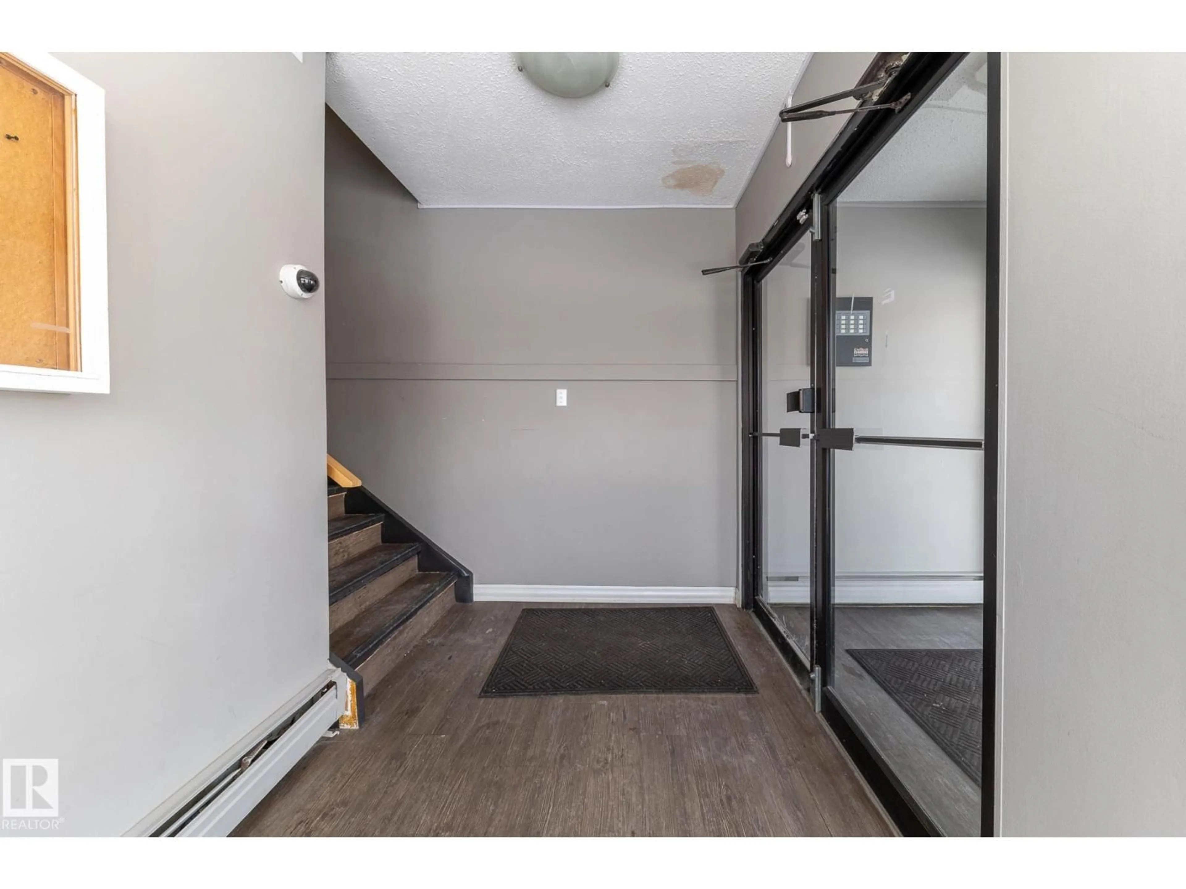 Indoor foyer for 95 - 130 MCKENNEY, St. Albert Alberta T8N2Y2