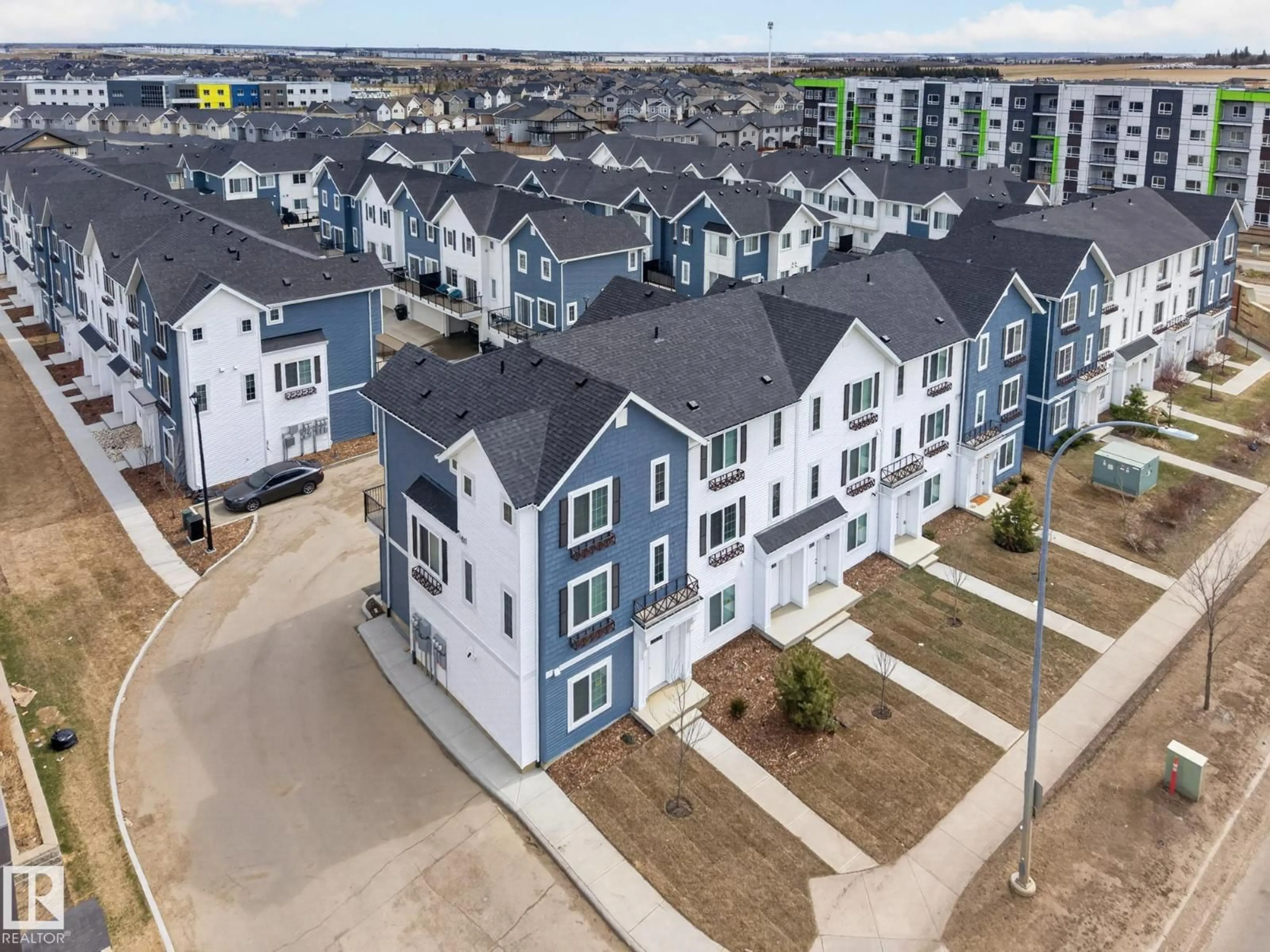 A pic from outside/outdoor area/front of a property/back of a property/a pic from drone, city buildings view from balcony for 3607 JAMES MOWATT TR, Edmonton Alberta T6W3W5