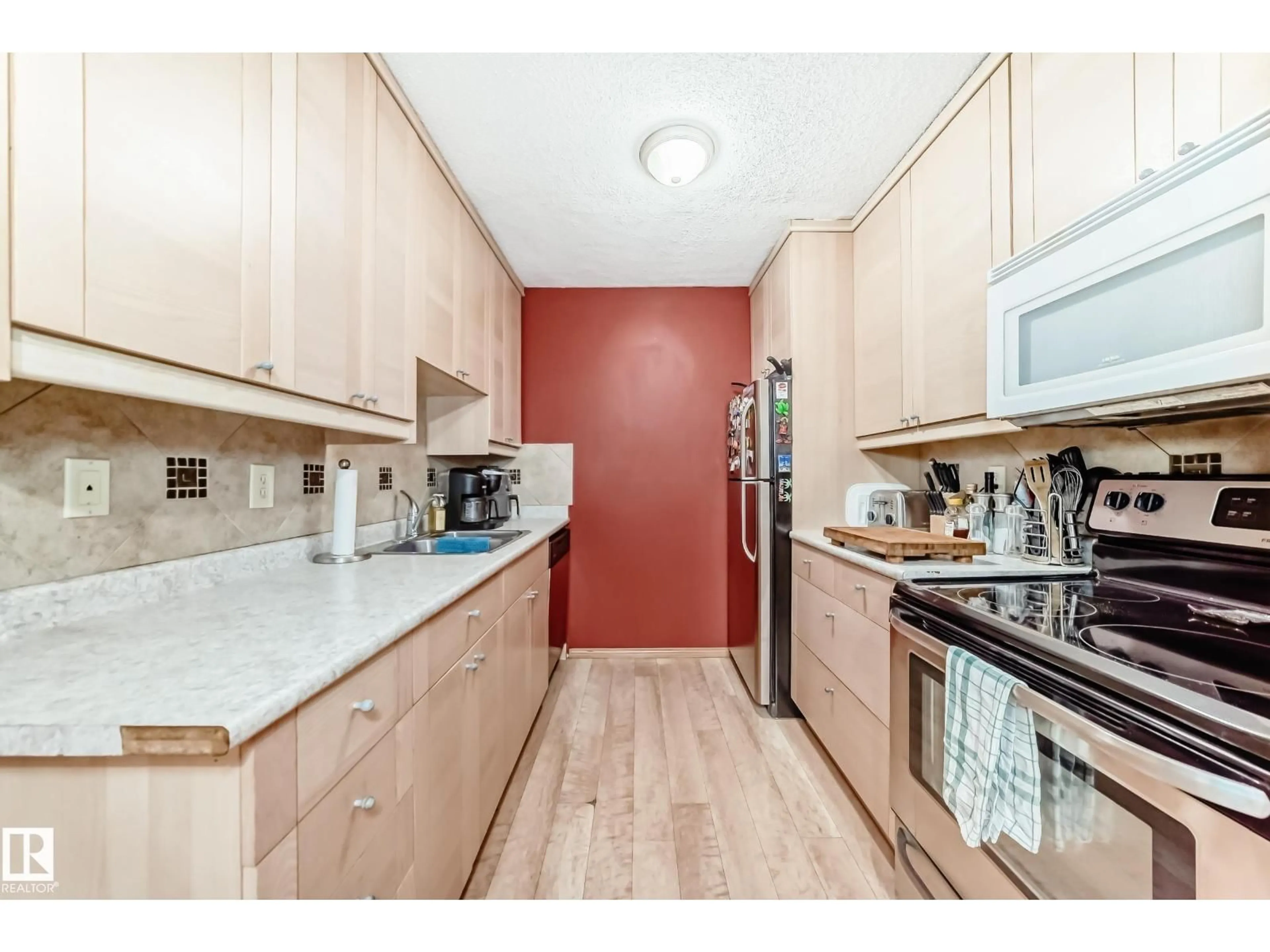 Standard kitchen, unknown for 3151 139 AV, Edmonton Alberta T5Y1R4