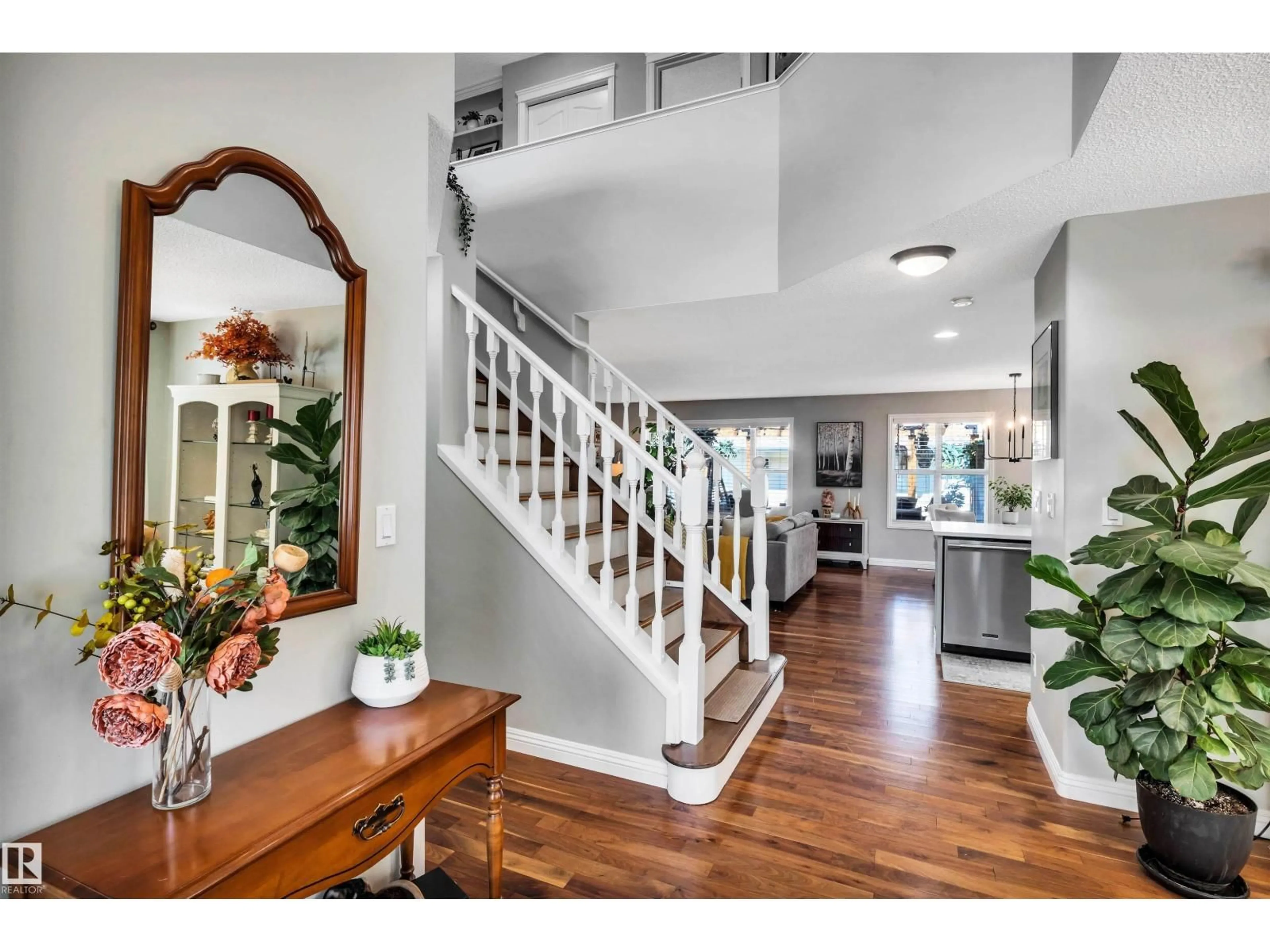 Indoor entryway for 9804 145 AV, Edmonton Alberta T5E6M1