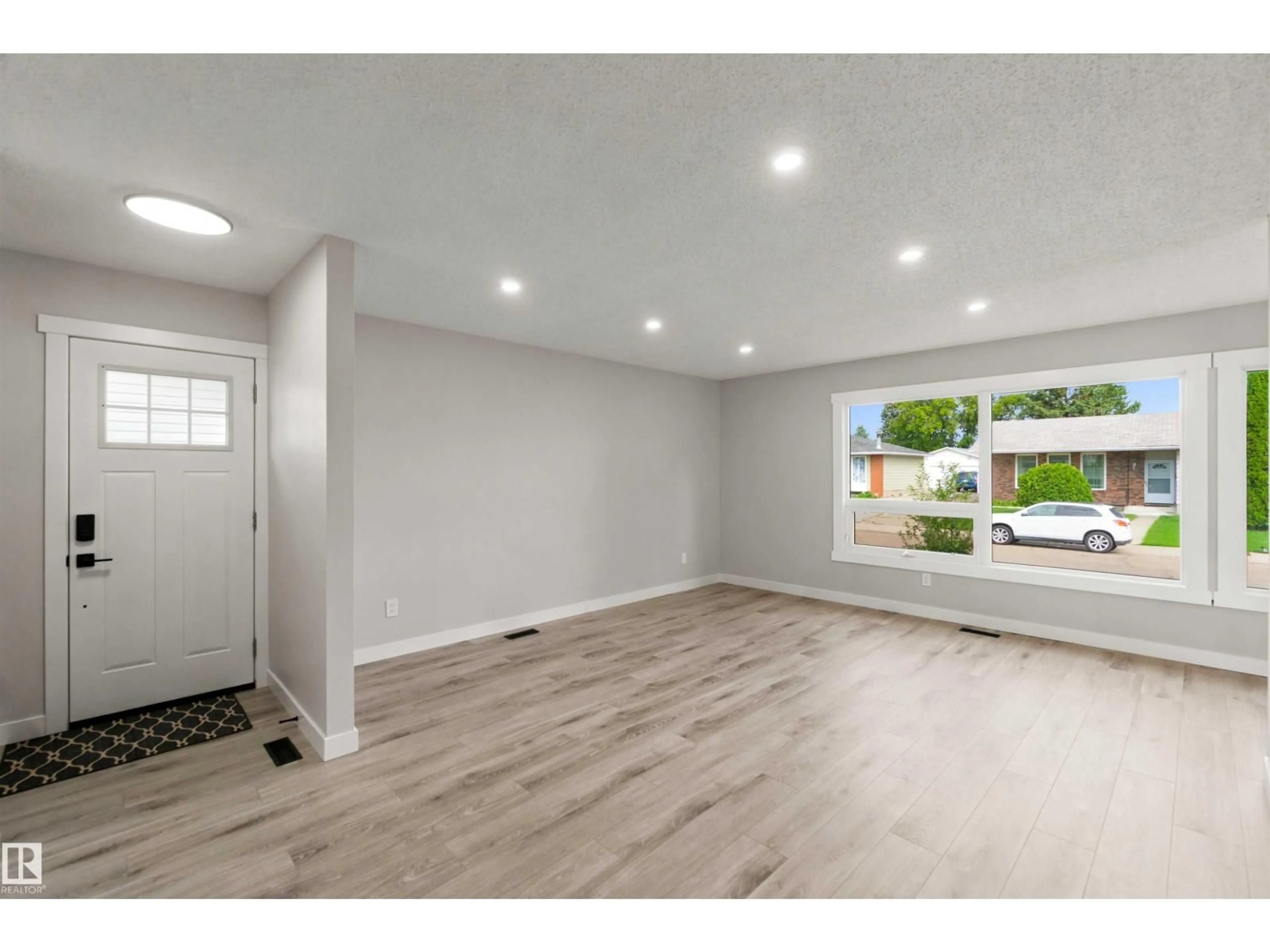 Unknown for 4129 134A AV, Edmonton Alberta T5A2N2
