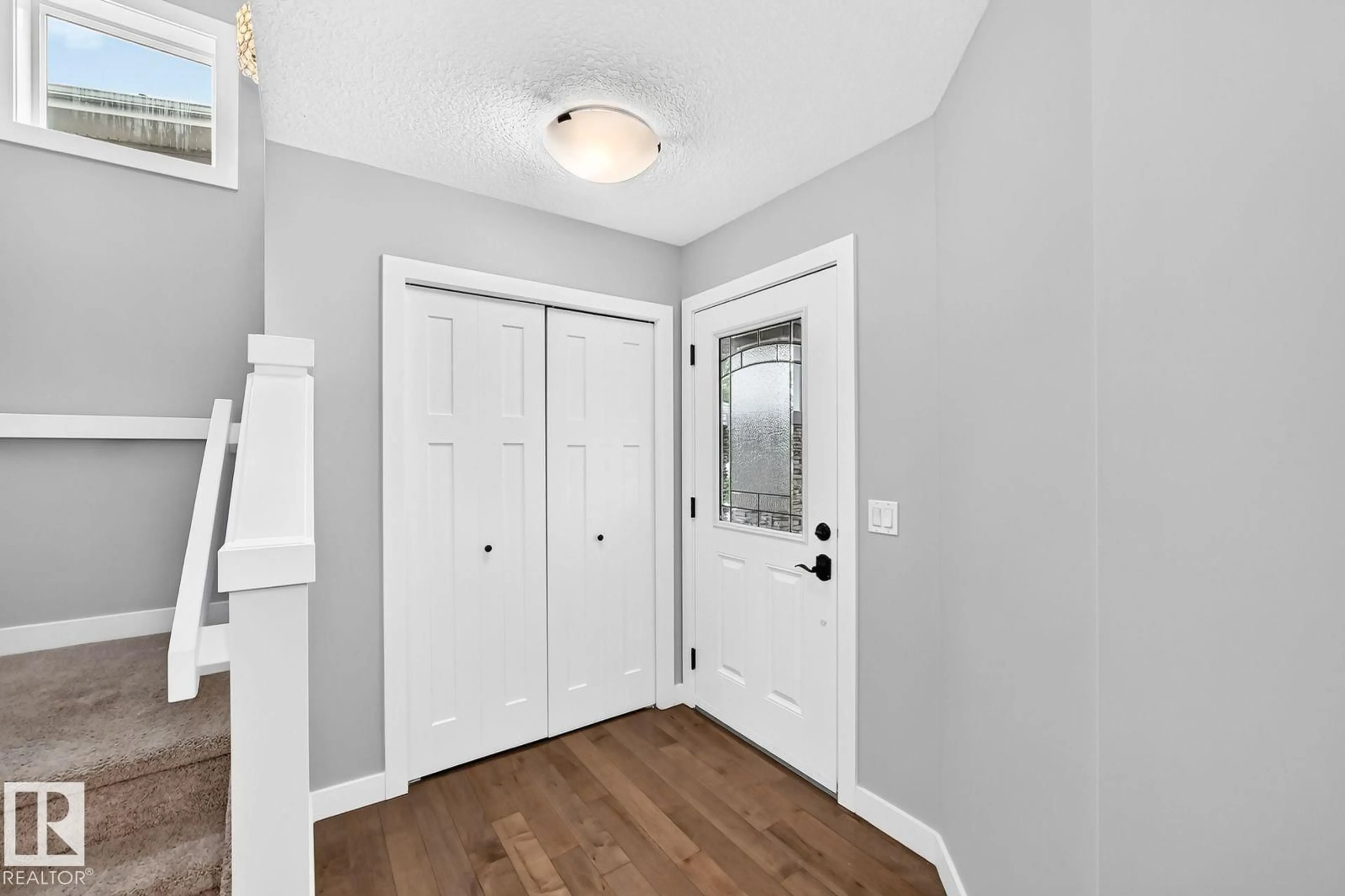 Indoor entryway for SW - 1112 176 ST, Edmonton Alberta T6W2B7