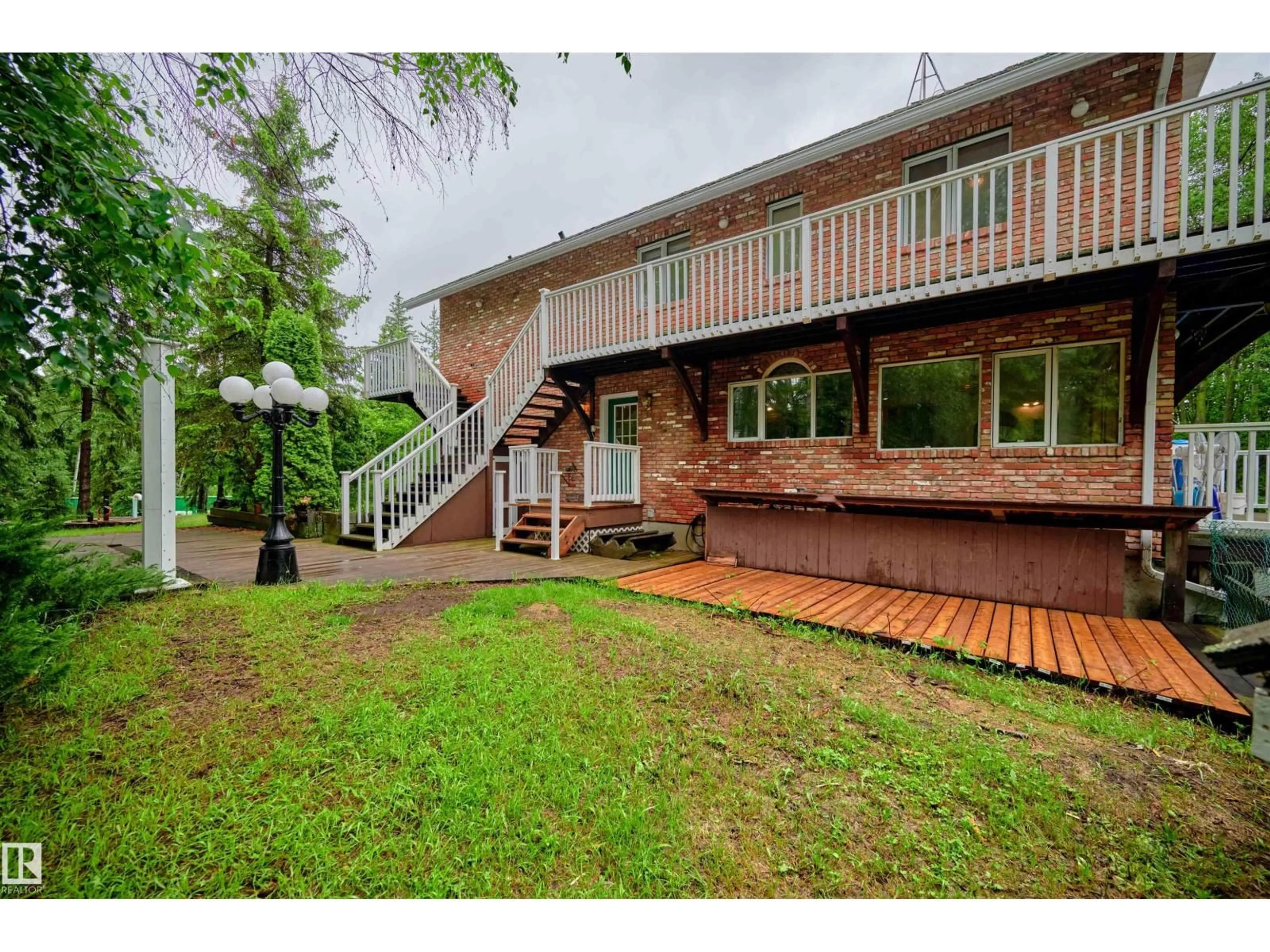 Patio, unknown for #2 - 26320 TWP ROAD 514, Rural Parkland County Alberta T7Y1C8