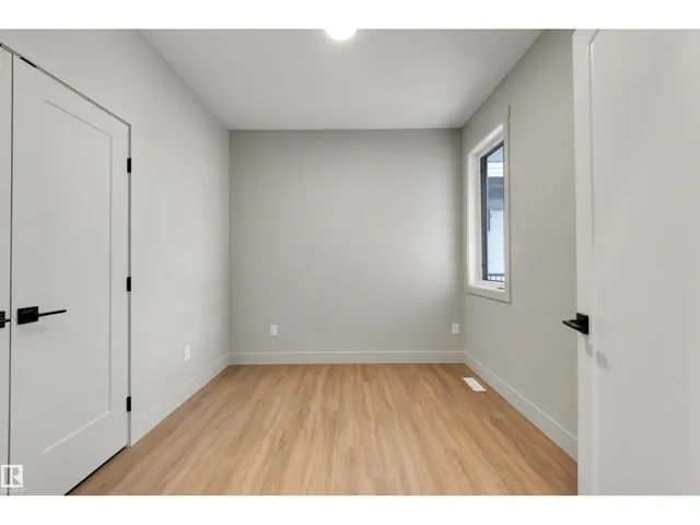 16 GRAYSON GR, Stony Plain 5
