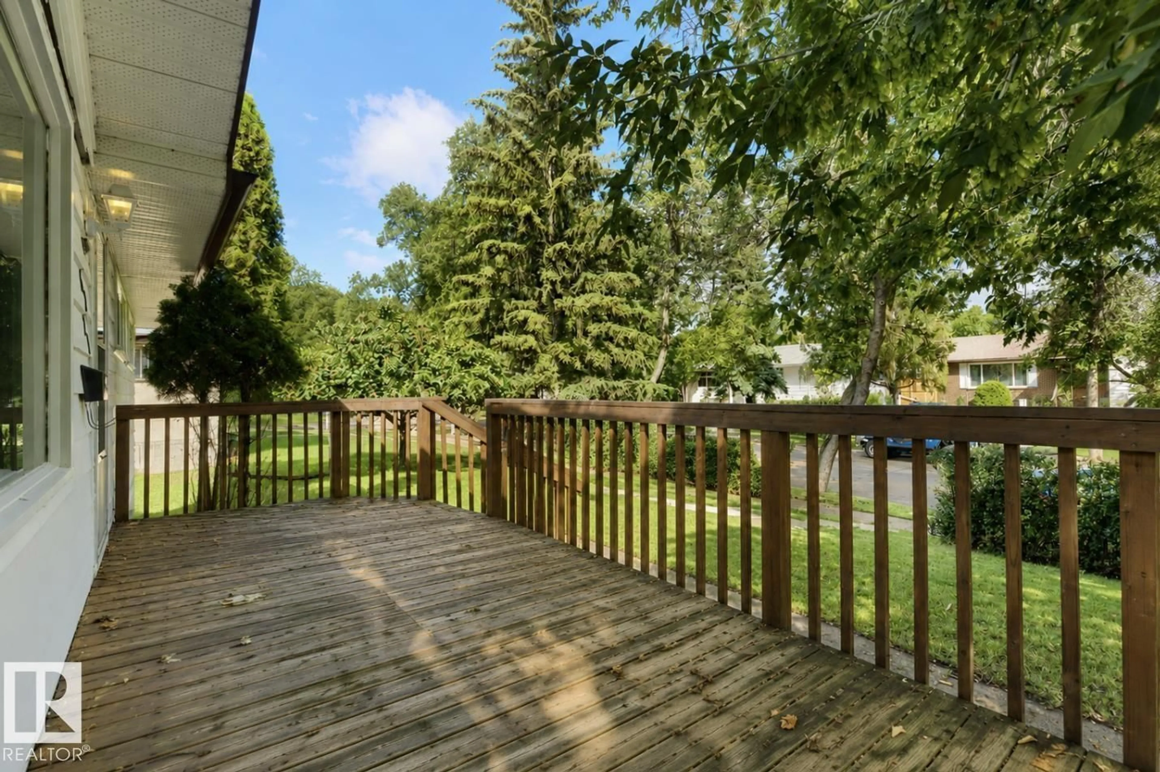 Patio, unknown for 6221 44B AVENUE, Camrose Alberta T4V0B5