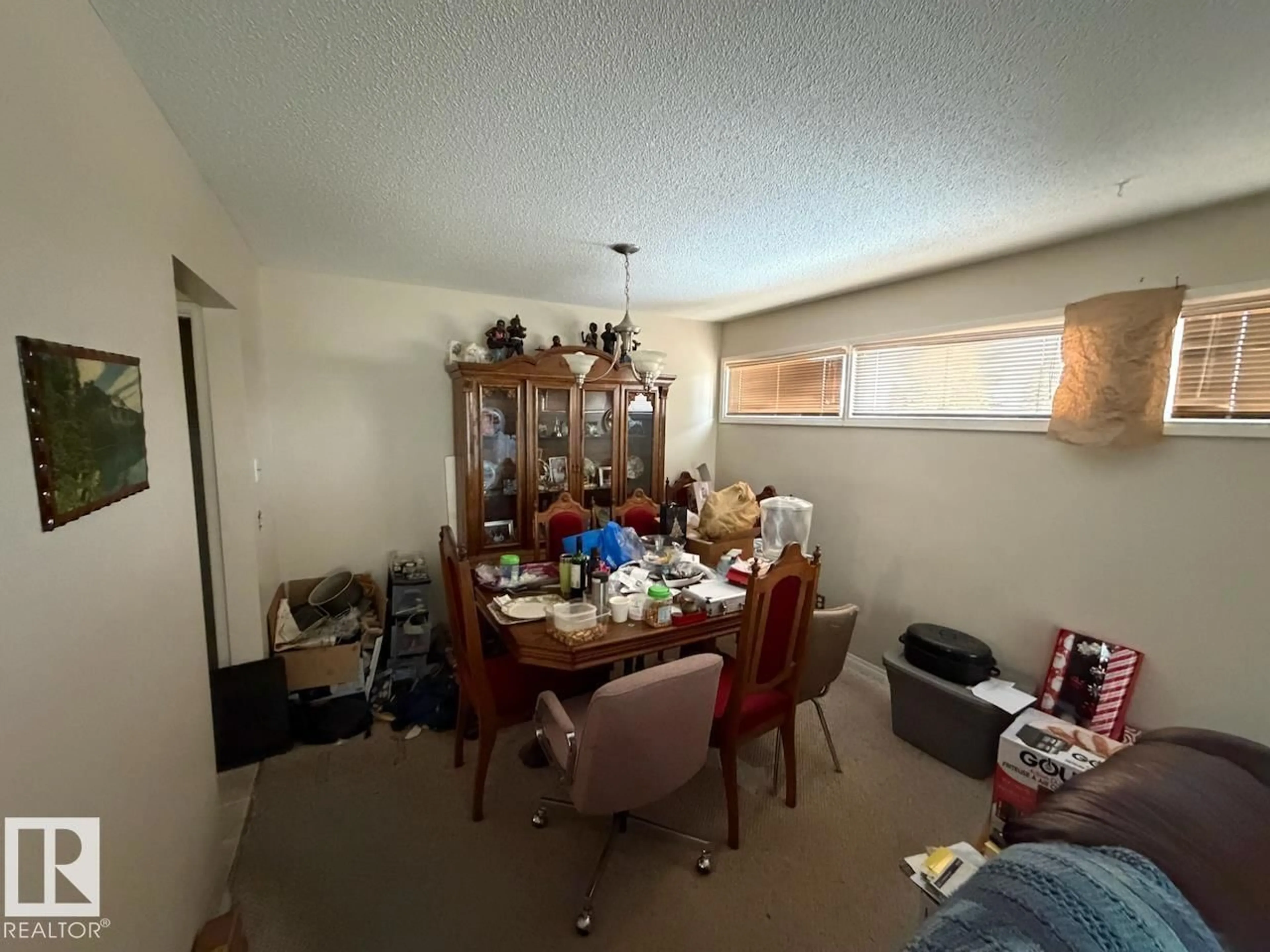 A pic of a room for 8816 137 AV NW, Edmonton Alberta T5E1Y4