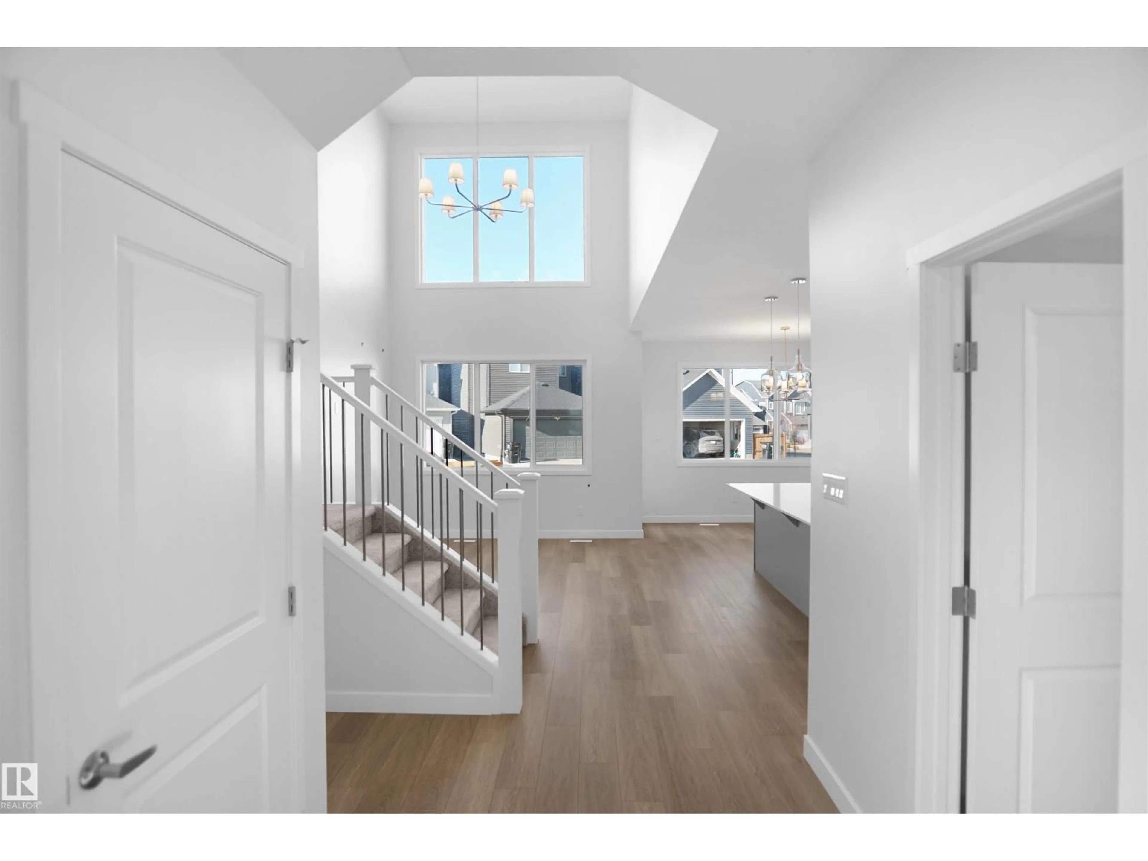 Indoor entryway for 22940 82 AV, Edmonton Alberta T5T4H5