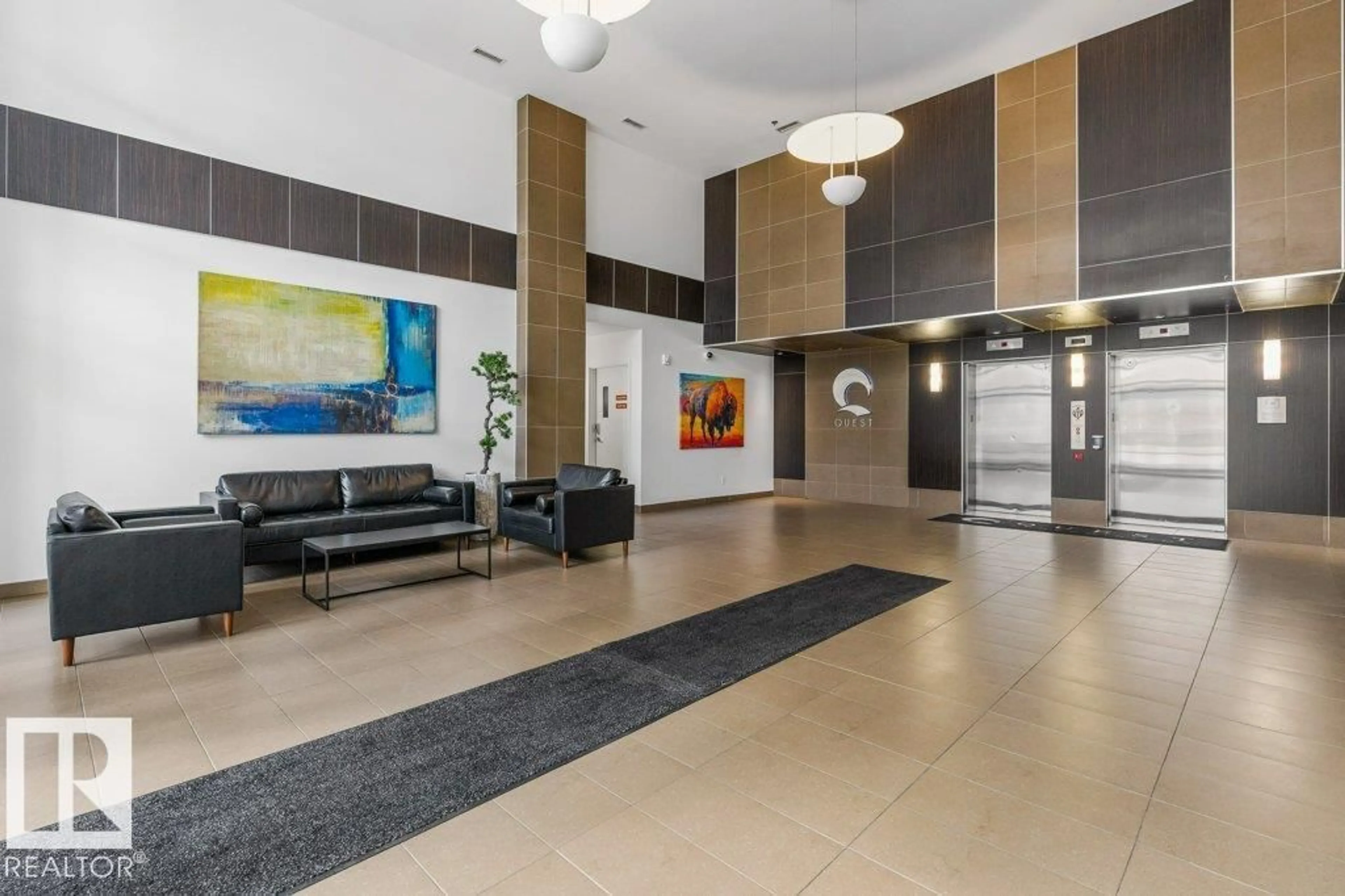 Lobby for 1102 105 ST NW, Edmonton Alberta T5J0C2