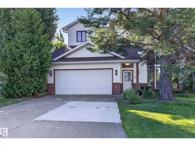 15 HICKORY CR, Sherwood Park 2