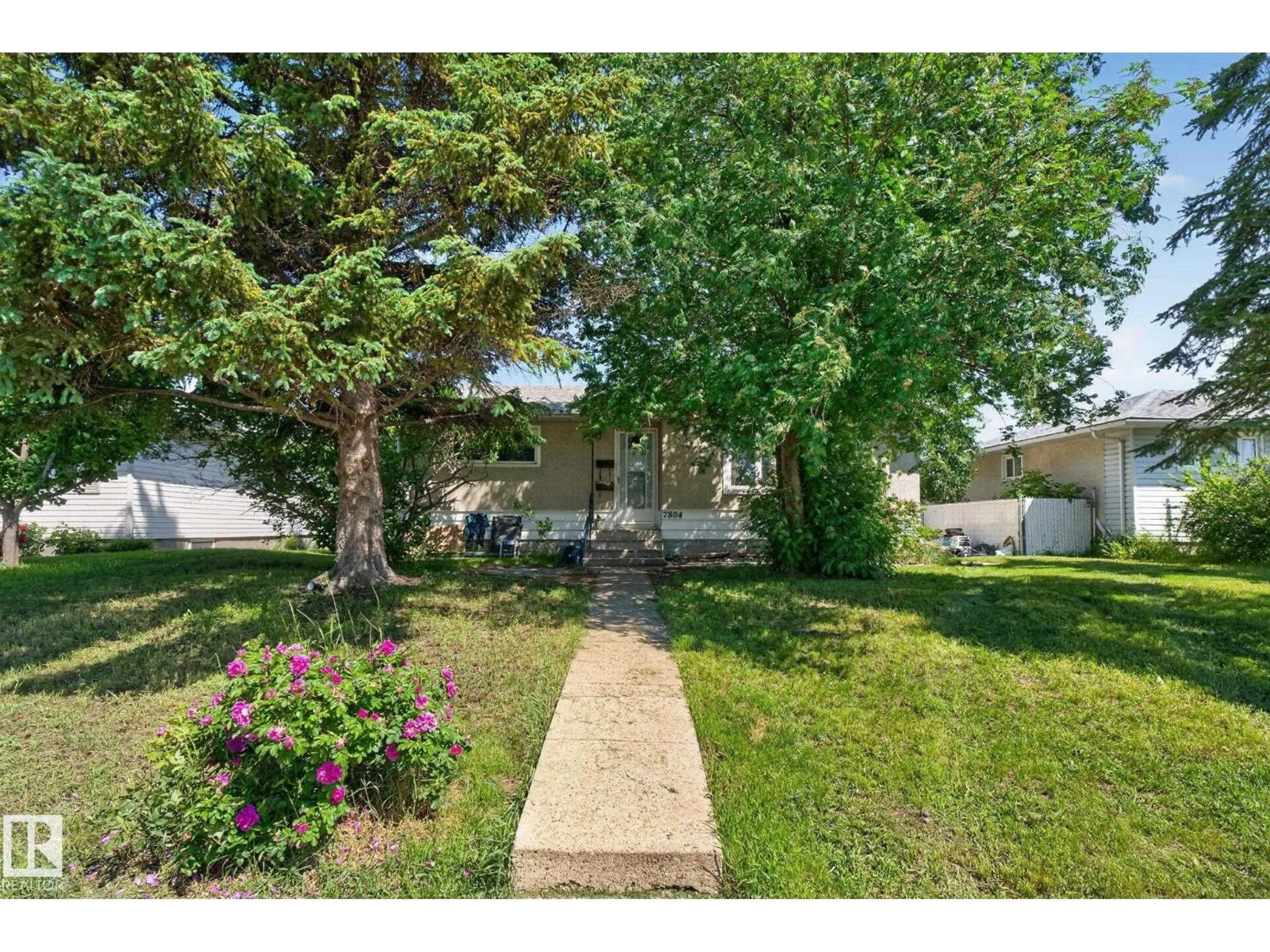 A pic from outside/outdoor area/front of a property/back of a property/a pic from drone, street for 7804 136 AV NW, Edmonton Alberta T5C2K5