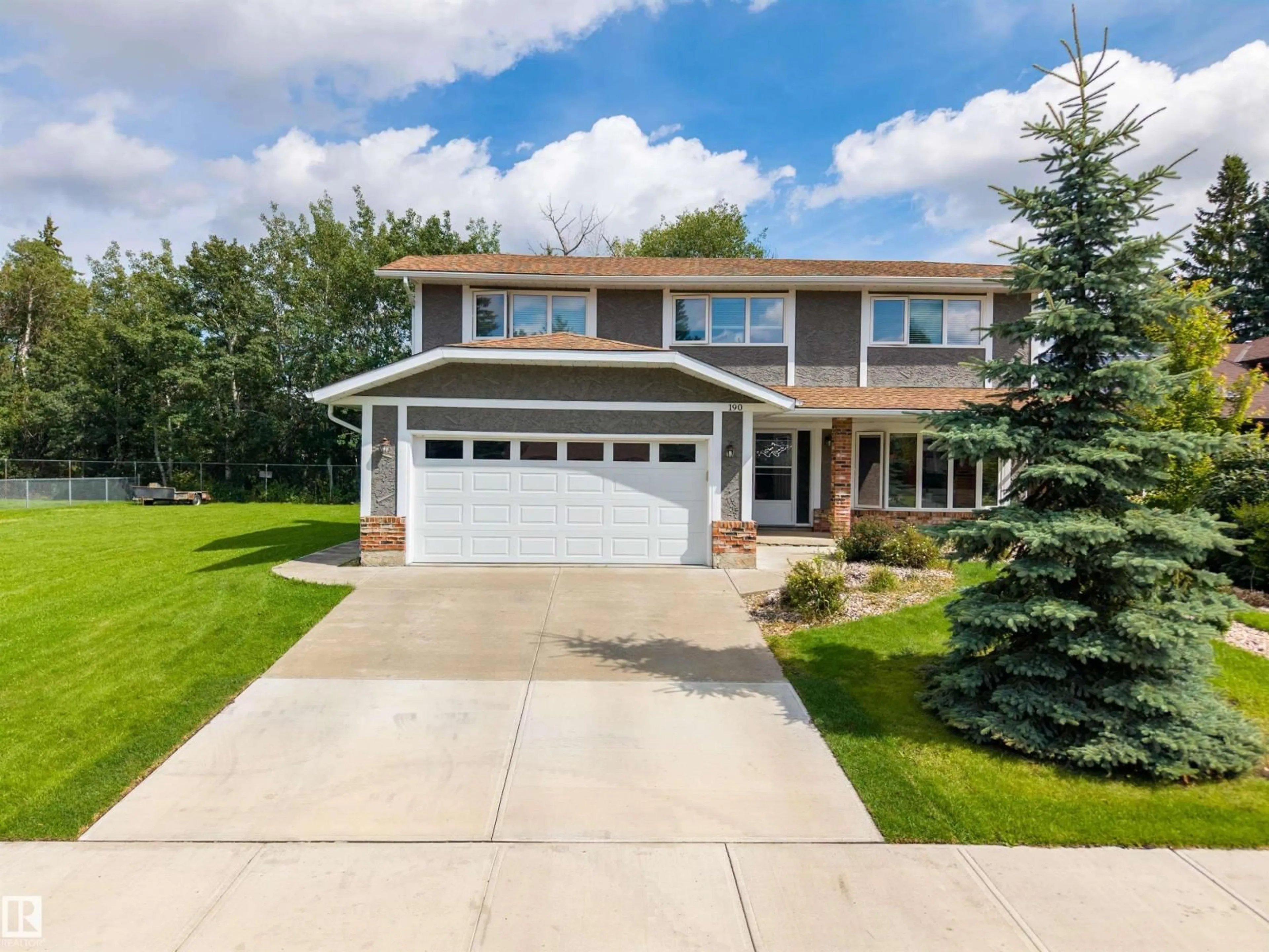 Home with vinyl exterior material, street for 190 GARIEPY CR, Edmonton Alberta T6M1A2