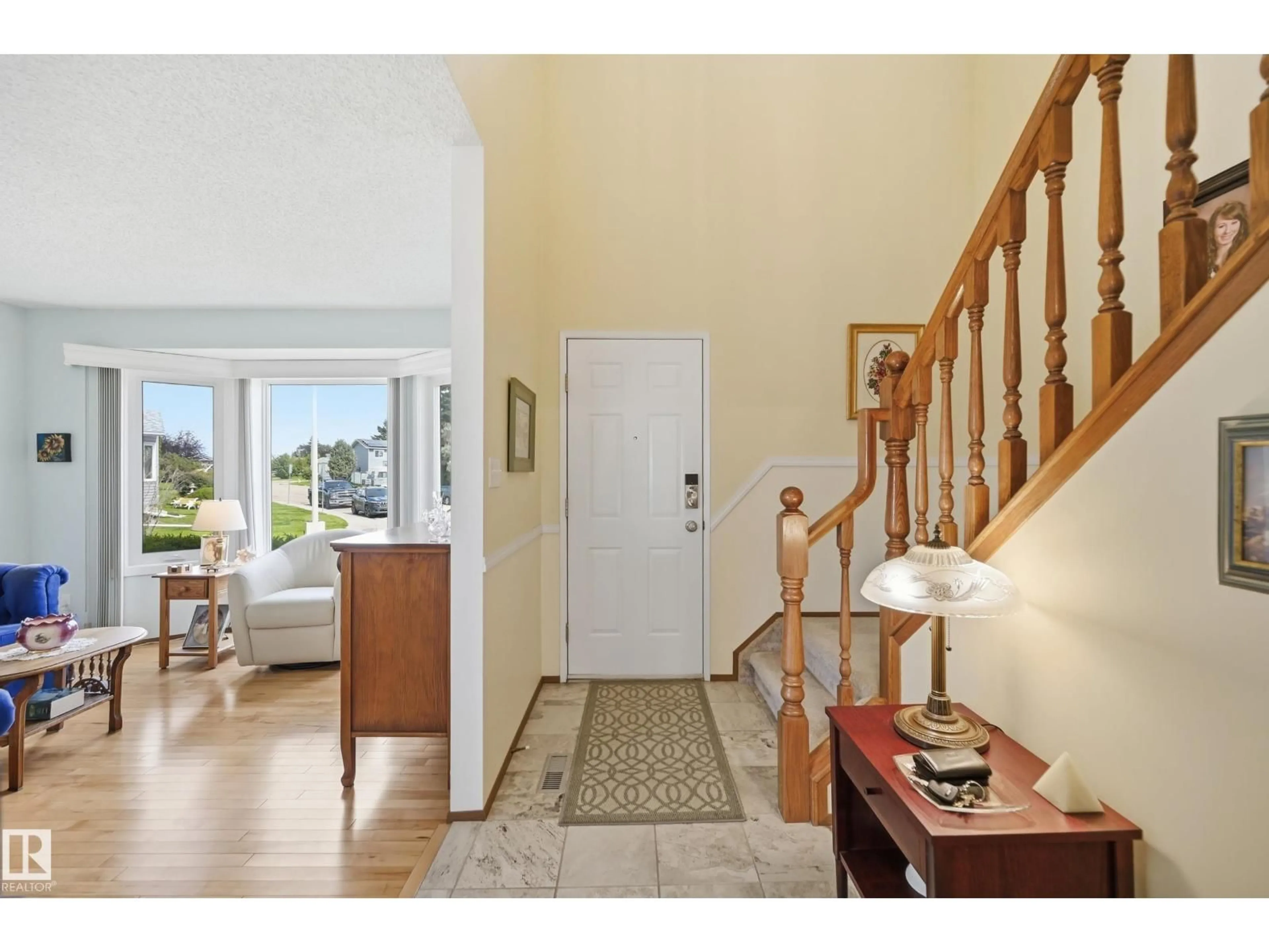 Indoor entryway for NW - 365 KLINE CR, Edmonton Alberta T6L6K8