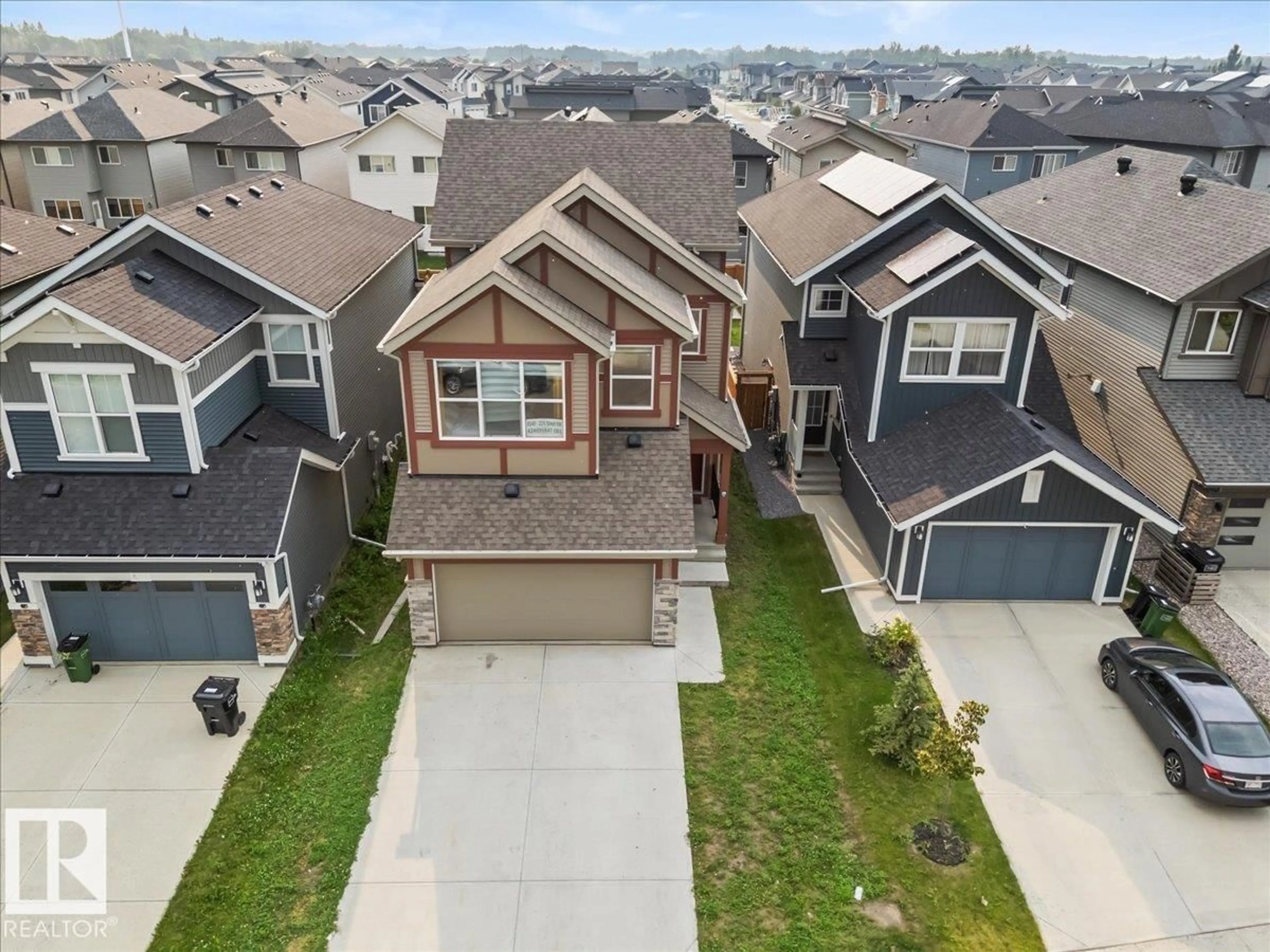 A pic from outside/outdoor area/front of a property/back of a property/a pic from drone, street for NW - 9340 226 ST, Edmonton Alberta T5T7R5