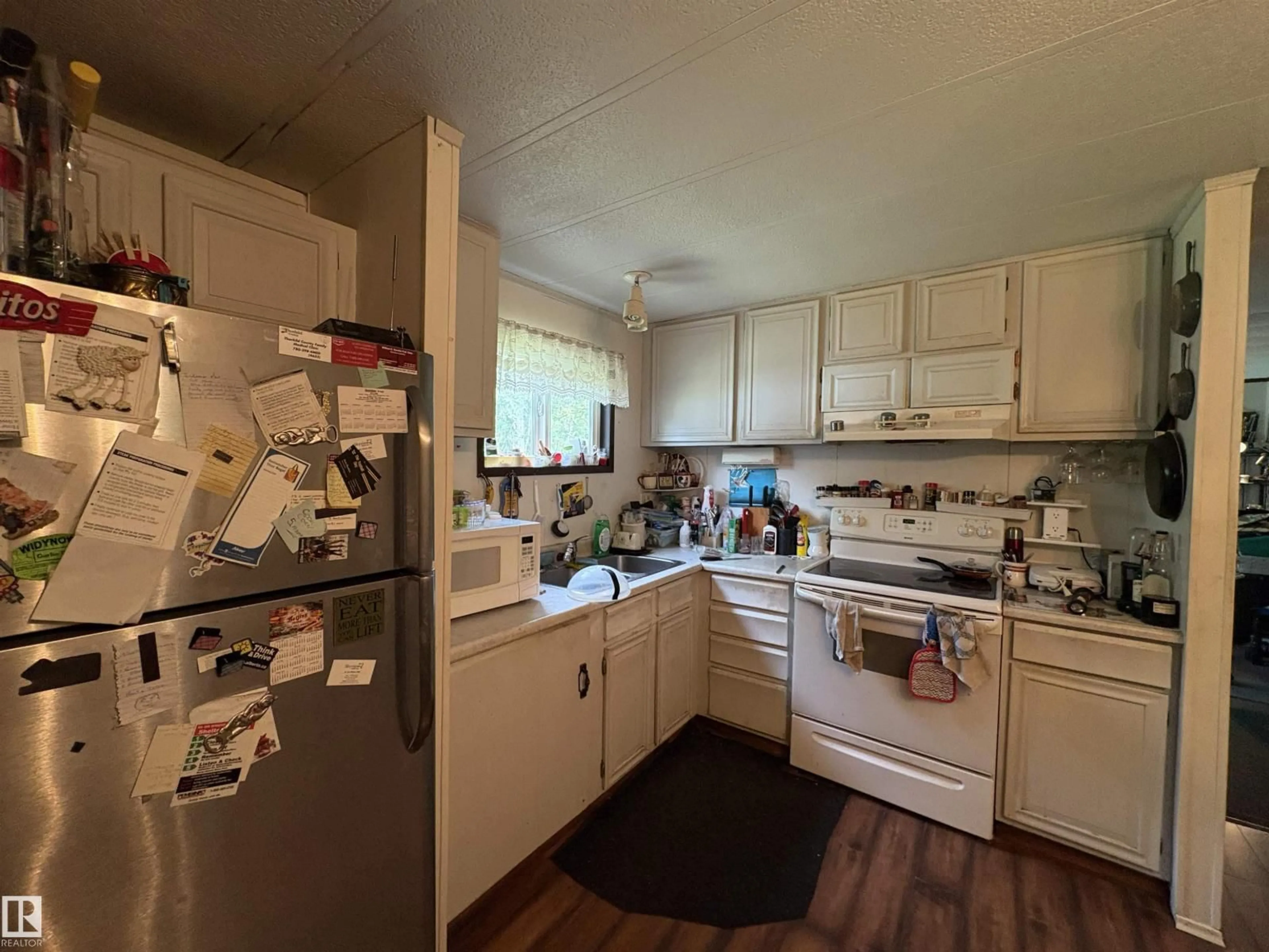 Standard kitchen, unknown for B - 19302 TWP RD 631, Rural Thorhild County Alberta T0A0M0