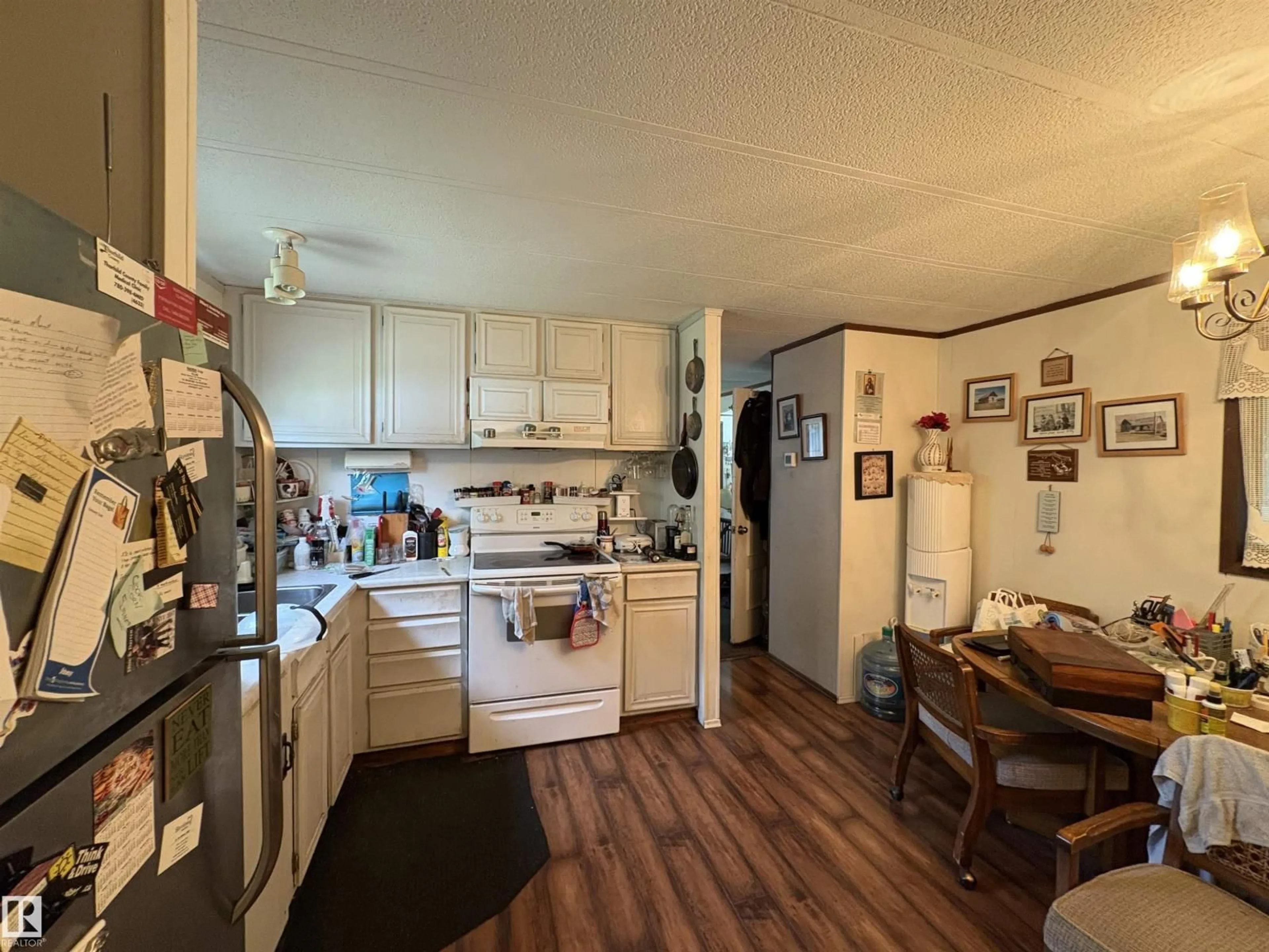 Standard kitchen, unknown for B - 19302 TWP RD 631, Rural Thorhild County Alberta T0A0M0