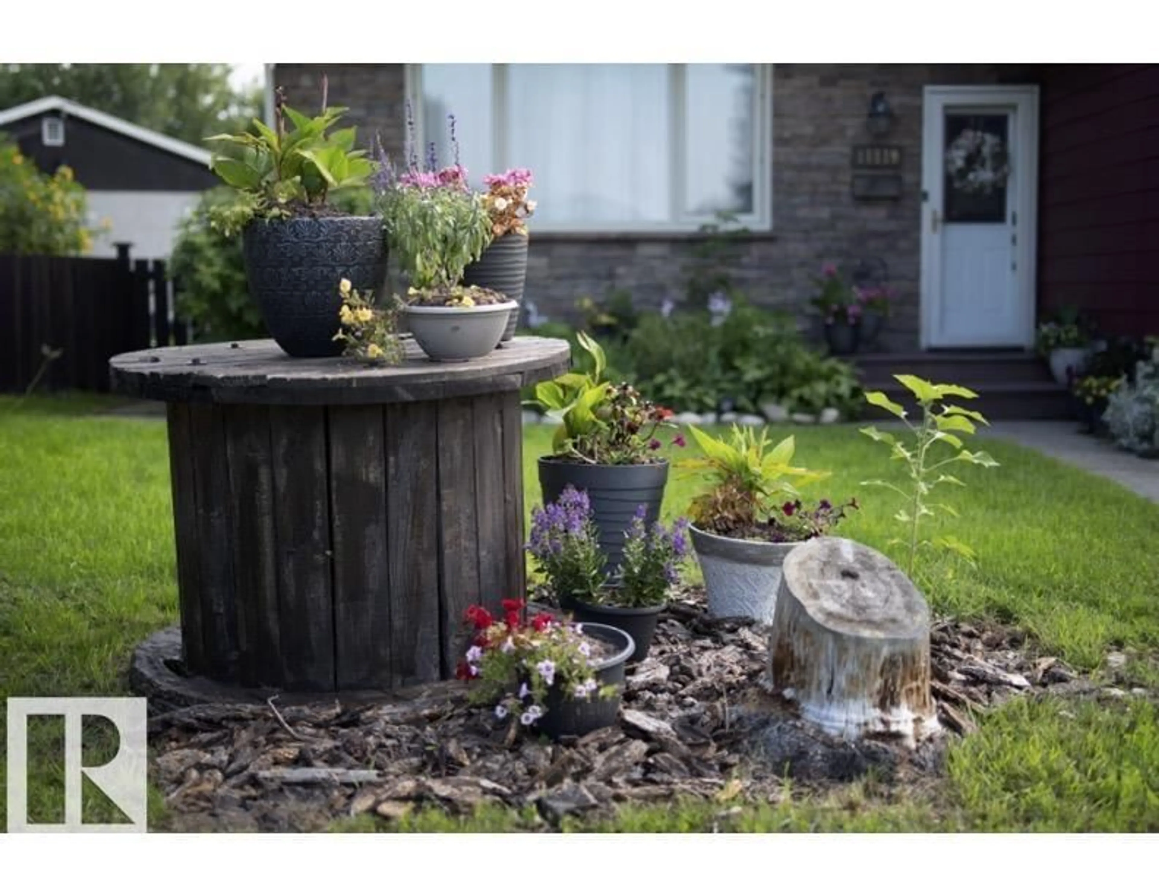 Patio, street for 11119 31ST NW, Edmonton Alberta T5W1W9