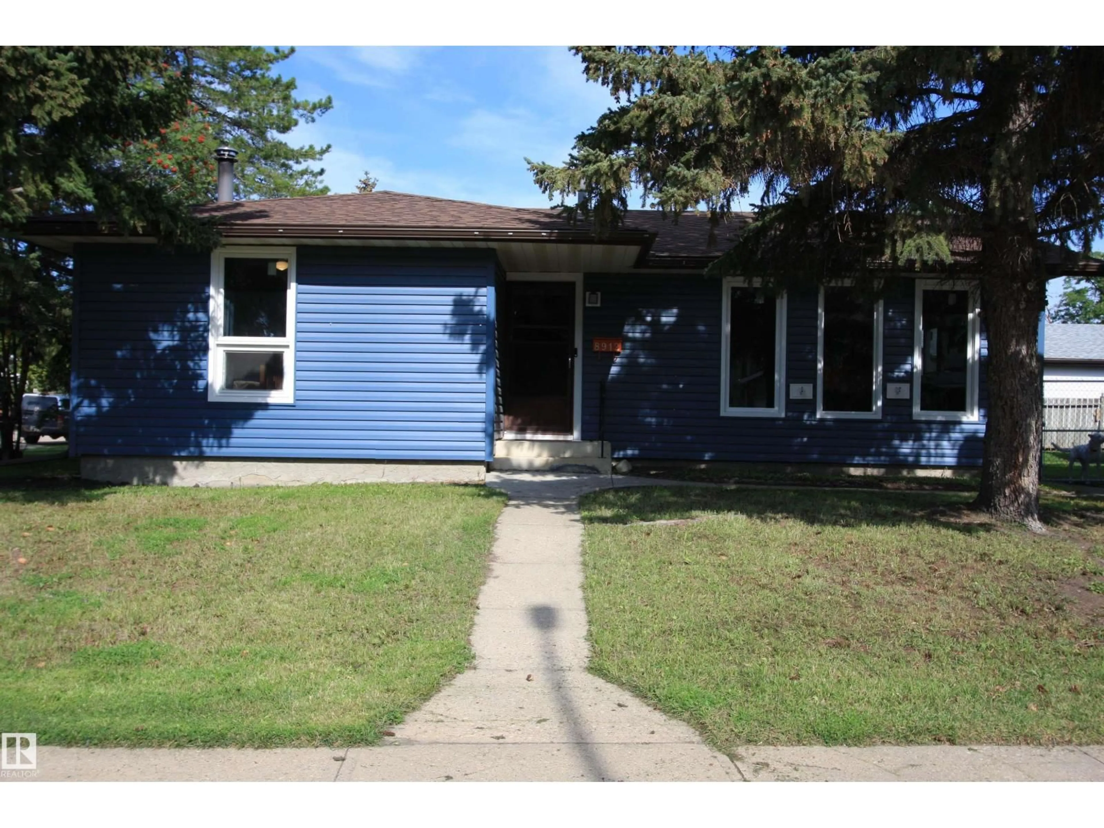 Unknown for 8912 99 AV, Morinville Alberta T8R1K4
