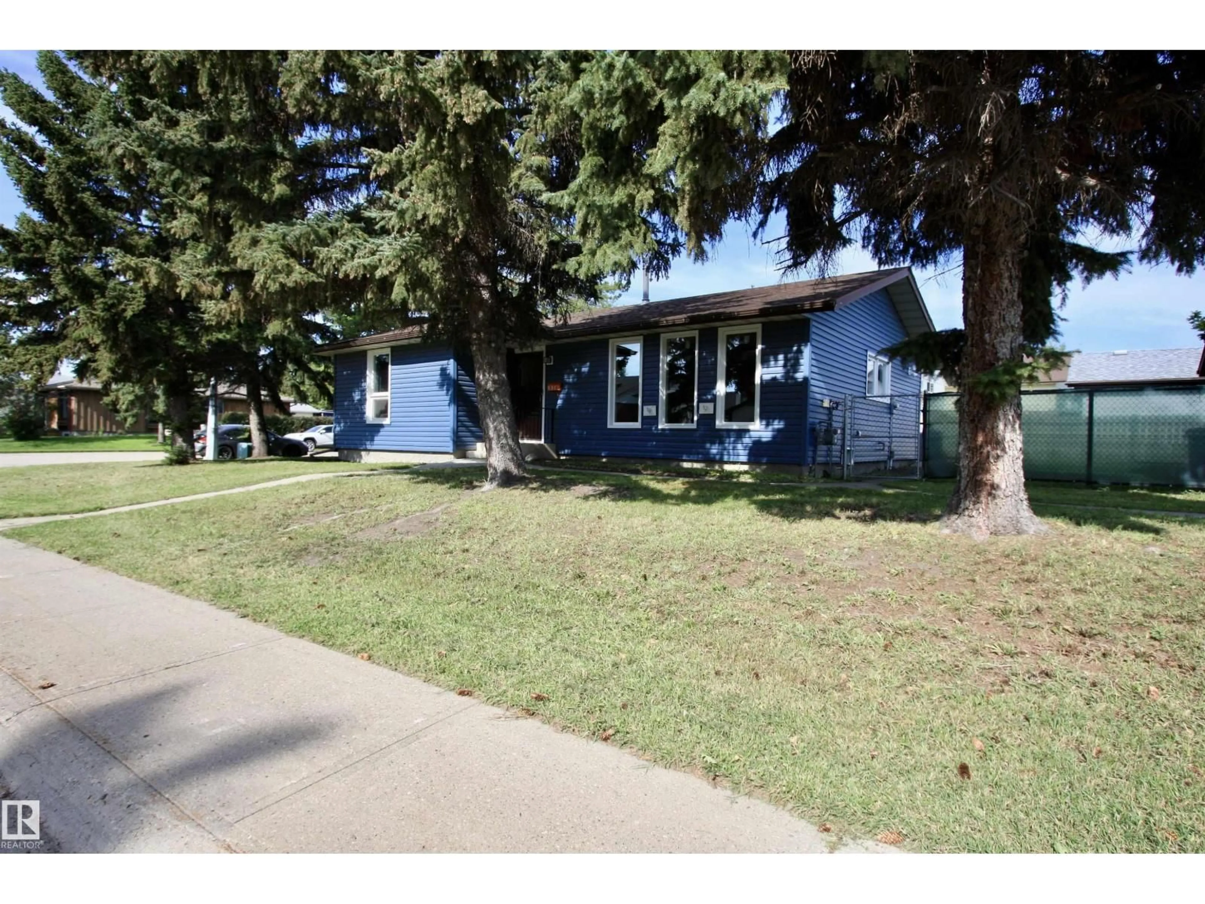 Unknown for 8912 99 AV, Morinville Alberta T8R1K4