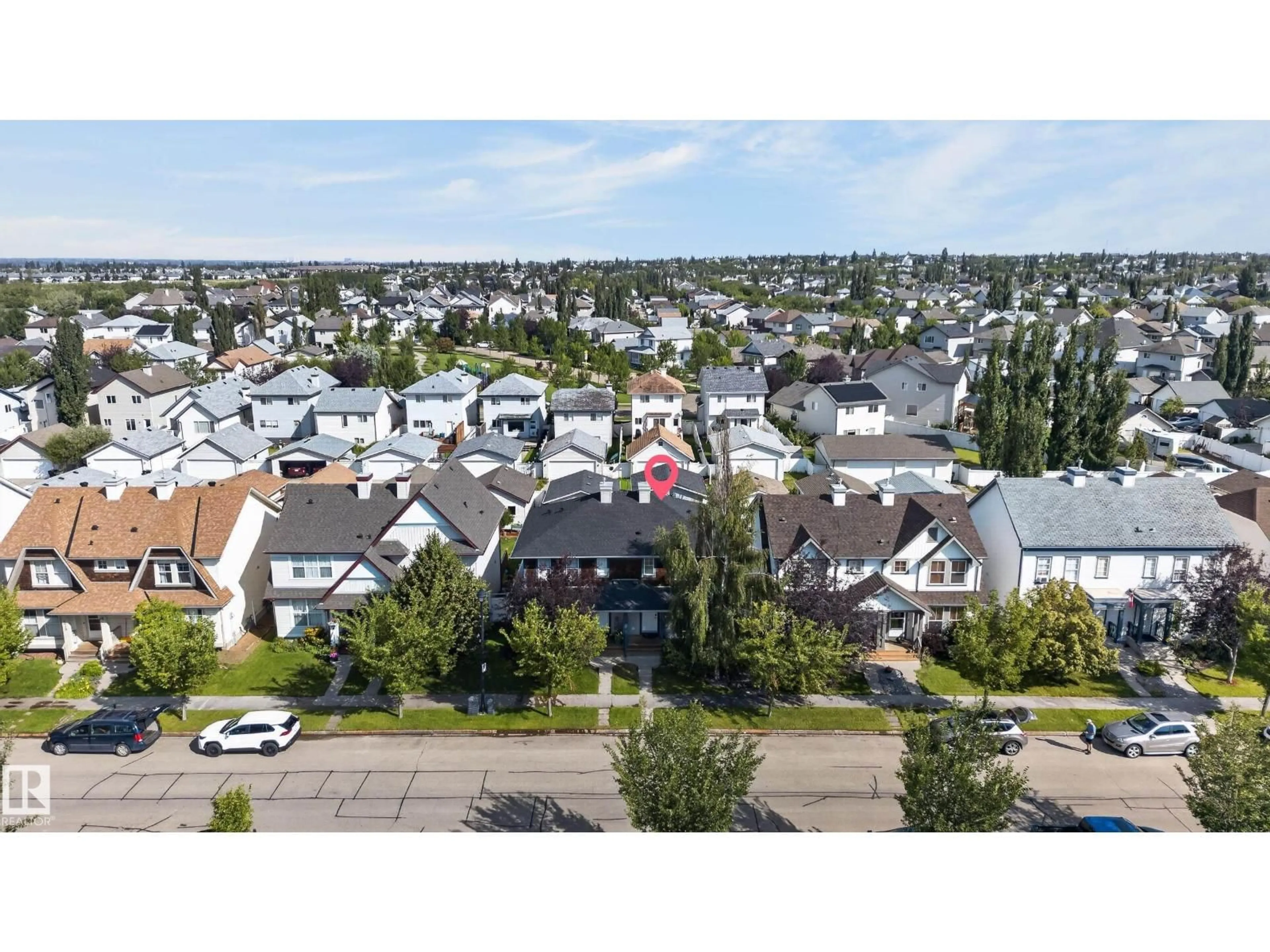 A pic from outside/outdoor area/front of a property/back of a property/a pic from drone, unknown for 6008 SOUTH TERWILLEGAR BV, Edmonton Alberta T6R0K5