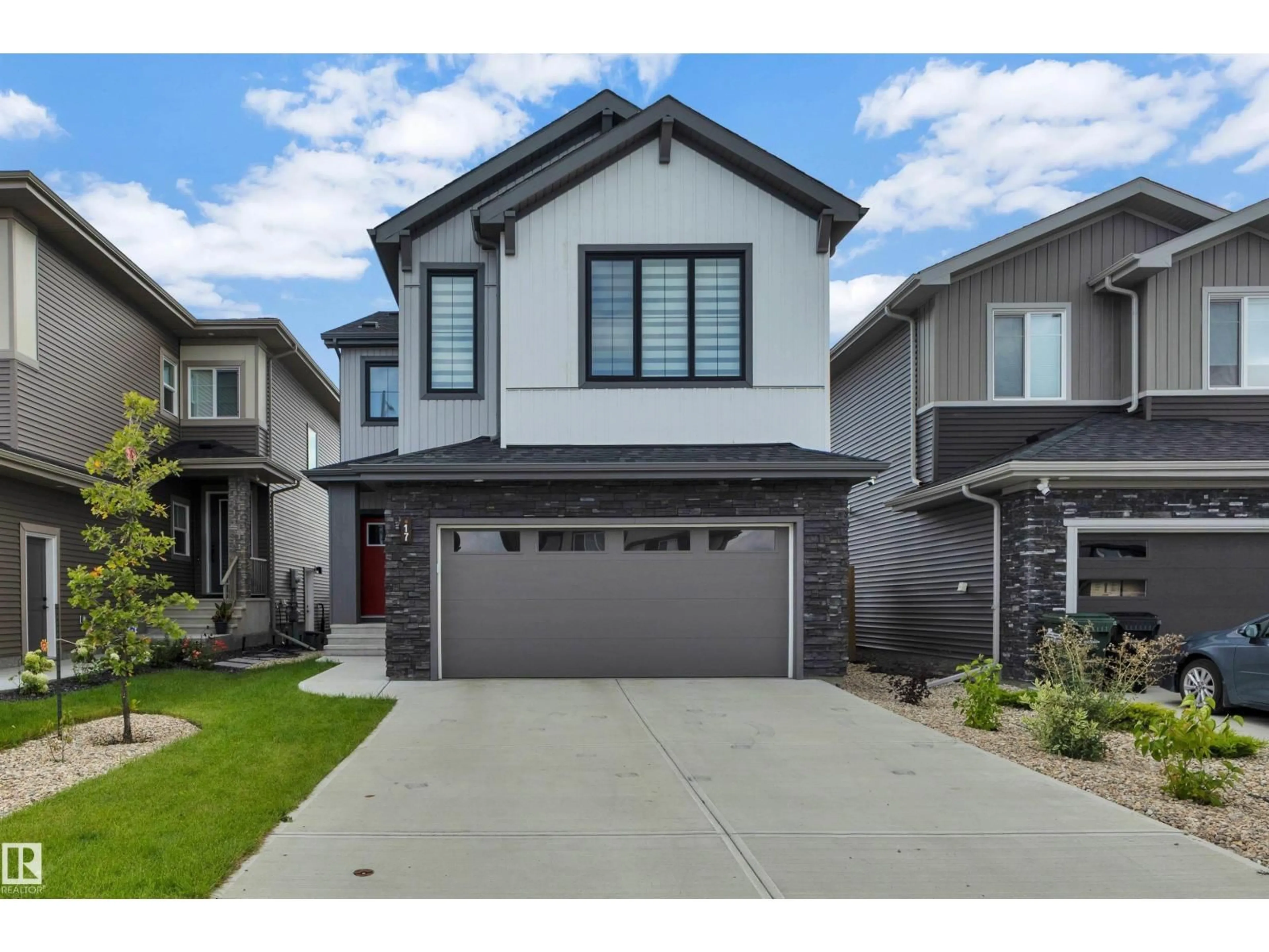Home with vinyl exterior material, street for 17 CERBAT CR, Sherwood Park Alberta T8H2Z5