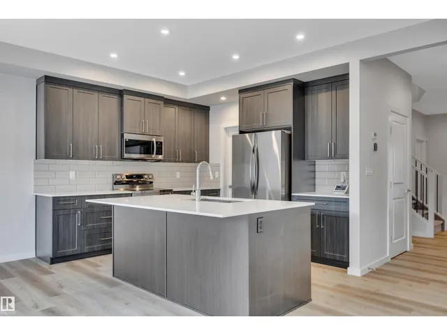 17 CERBAT CR, Sherwood Park 2