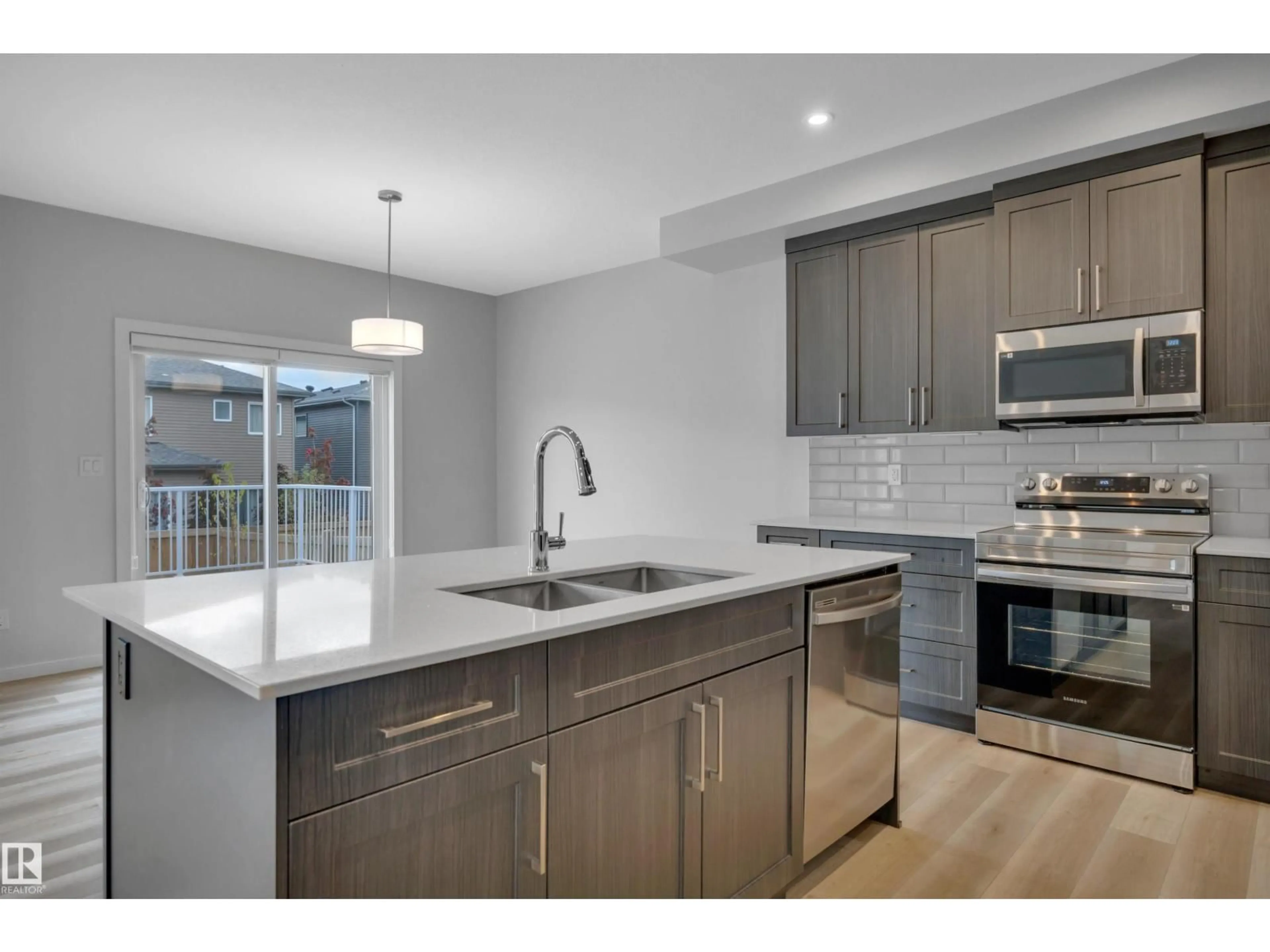 Open concept kitchen, unknown for 17 CERBAT CR, Sherwood Park Alberta T8H2Z5