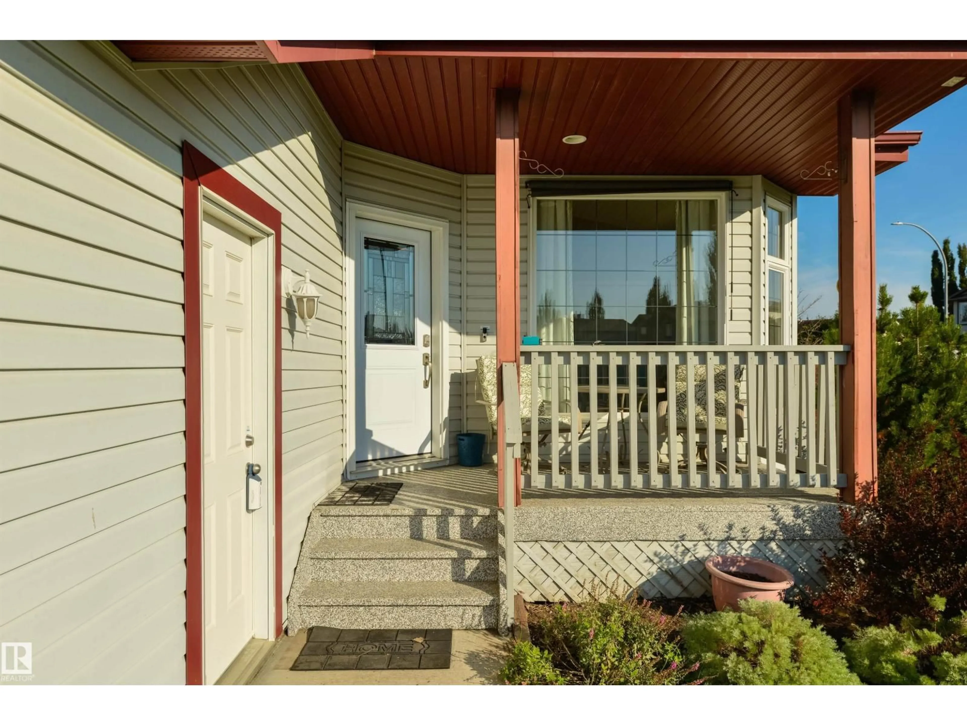 Indoor entryway for 1 LEYLAND CL, Spruce Grove Alberta T7X4P1