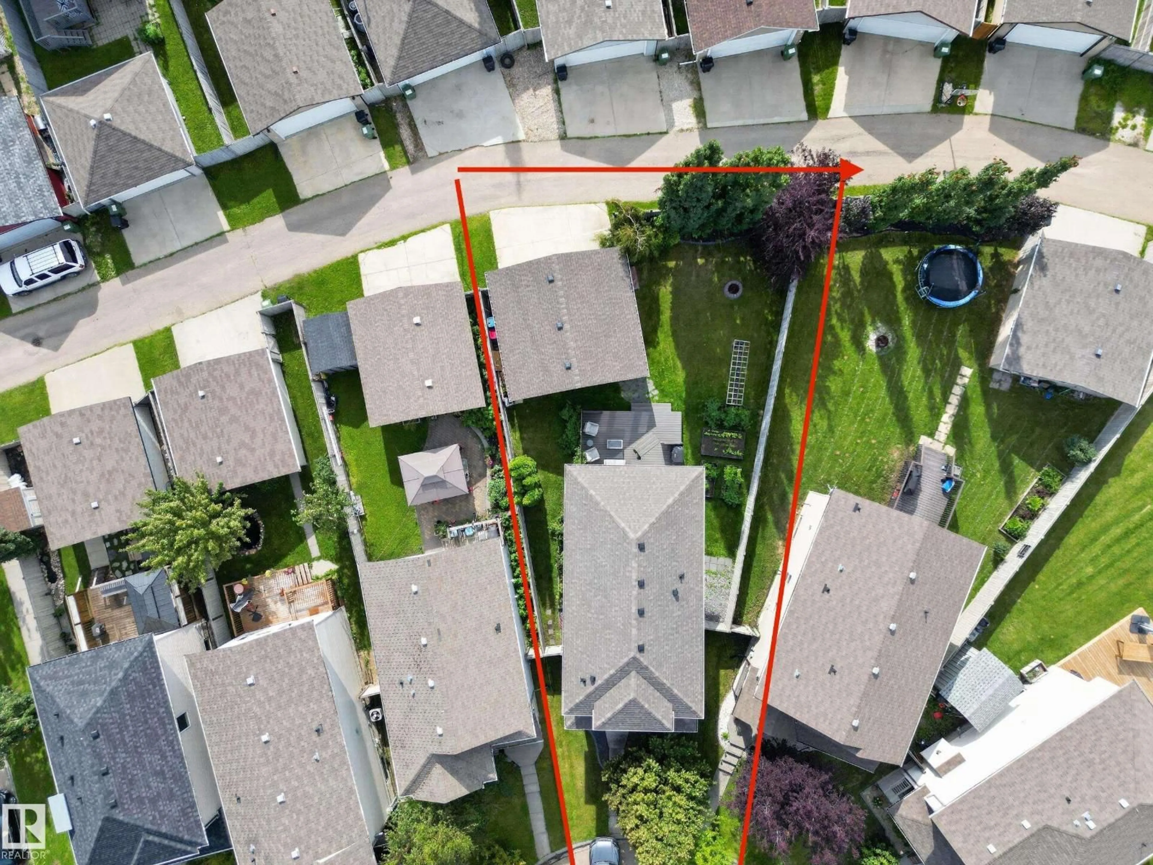 A pic from outside/outdoor area/front of a property/back of a property/a pic from drone, street for 10 SNOW HILLS COURT, Leduc Alberta T9E0H6