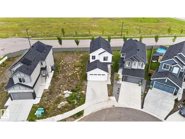 13 ENNS CT, Fort Saskatchewan 5