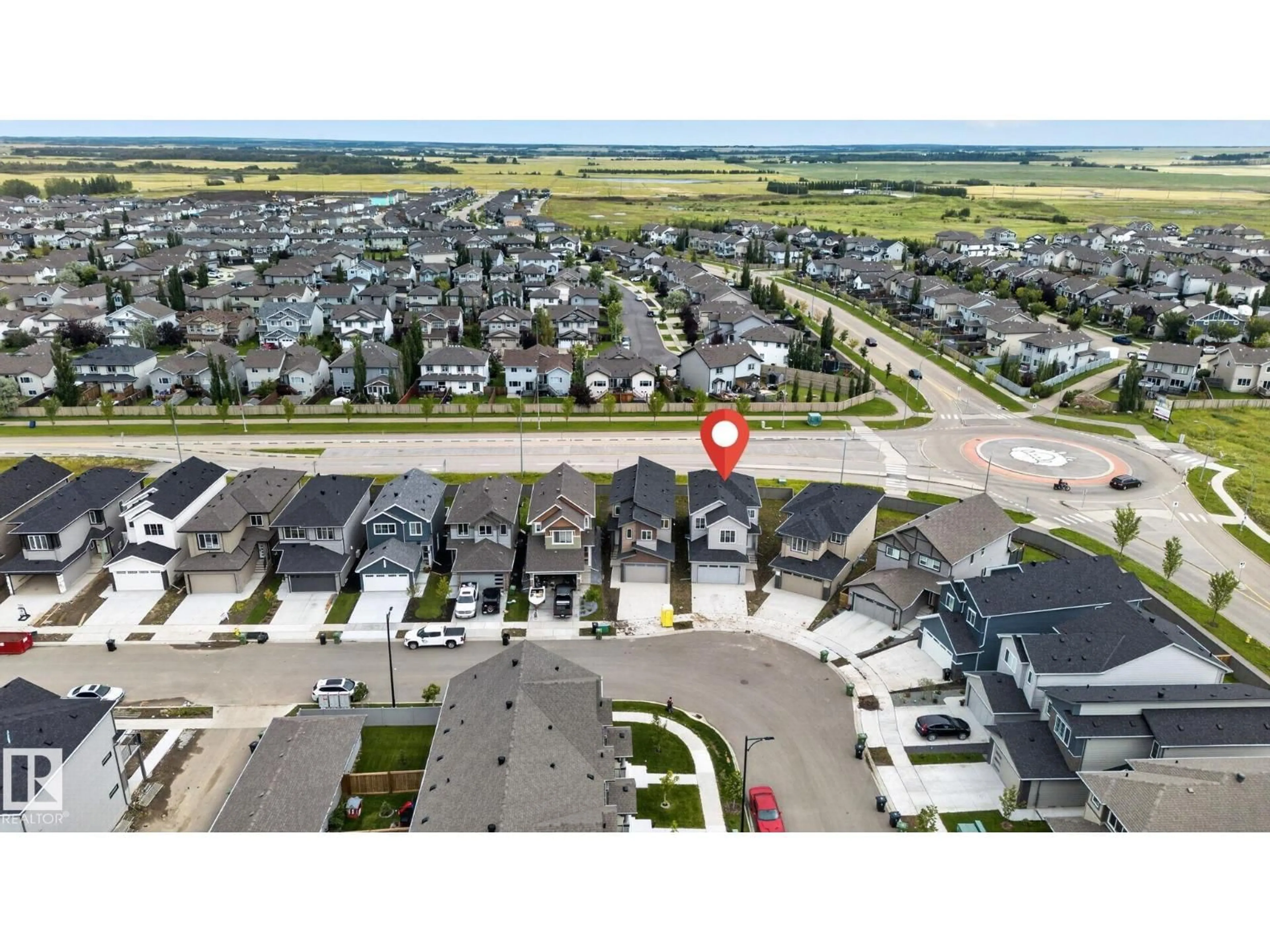 A pic from outside/outdoor area/front of a property/back of a property/a pic from drone, street for 45 ELLIOTT WD, Fort Saskatchewan Alberta T8L0Z4