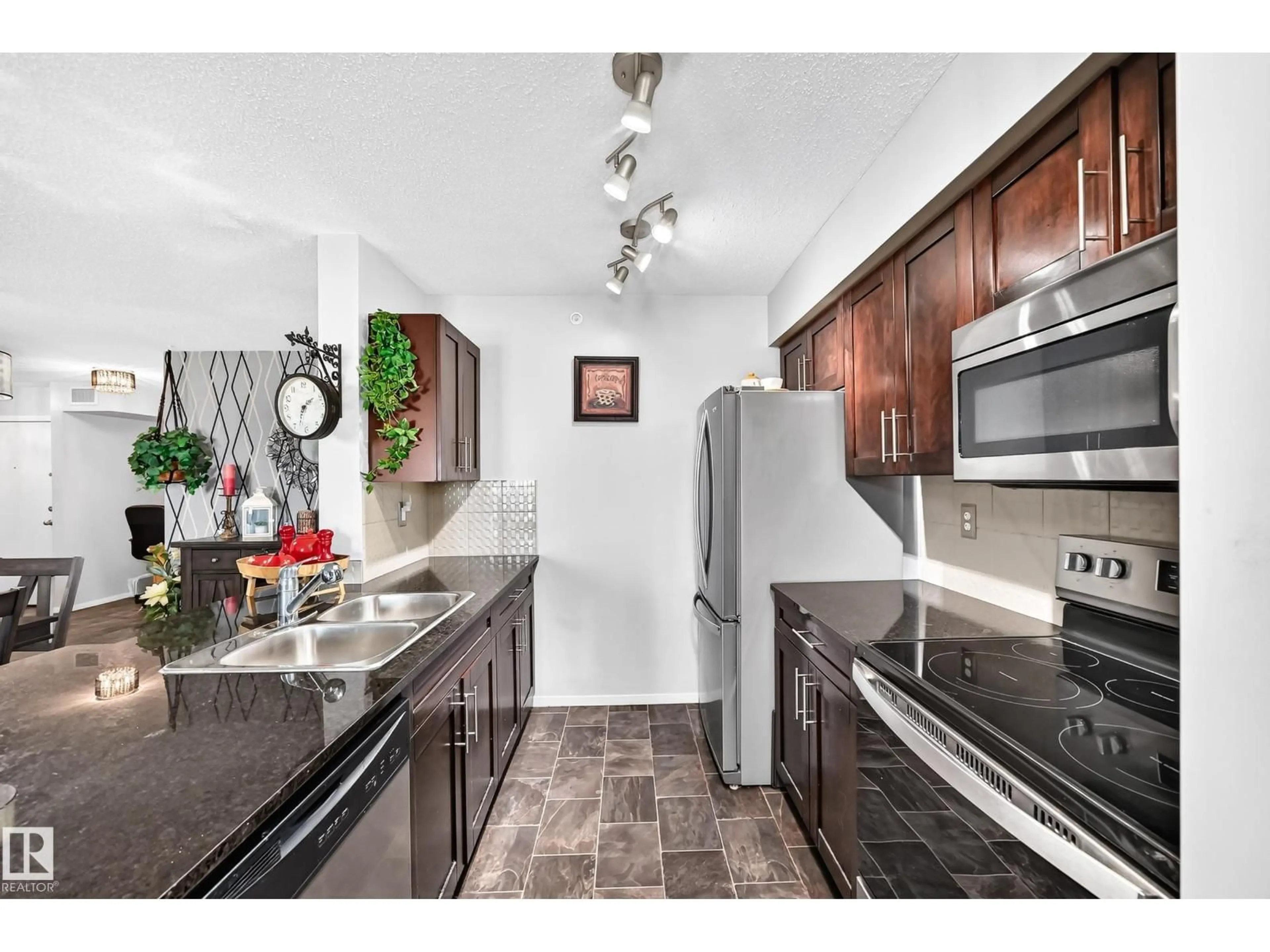 Unknown for #401 - 5390 CHAPPELLE RD, Edmonton Alberta T6W3K7
