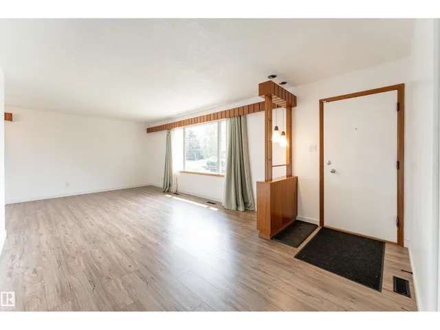 7120 139 AV, Edmonton 2
