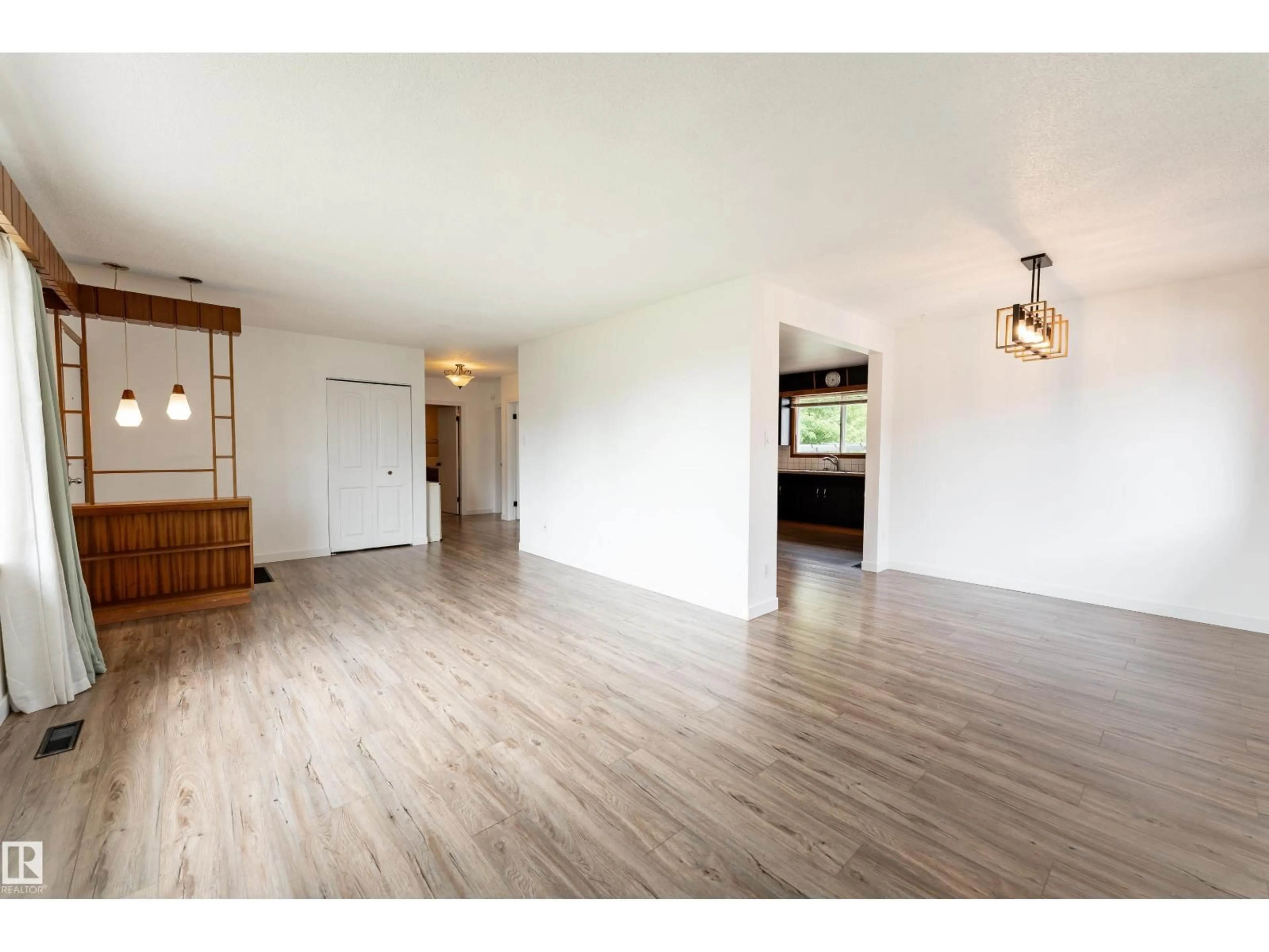 A pic of a room for 7120 139 AV, Edmonton Alberta T5C2M2