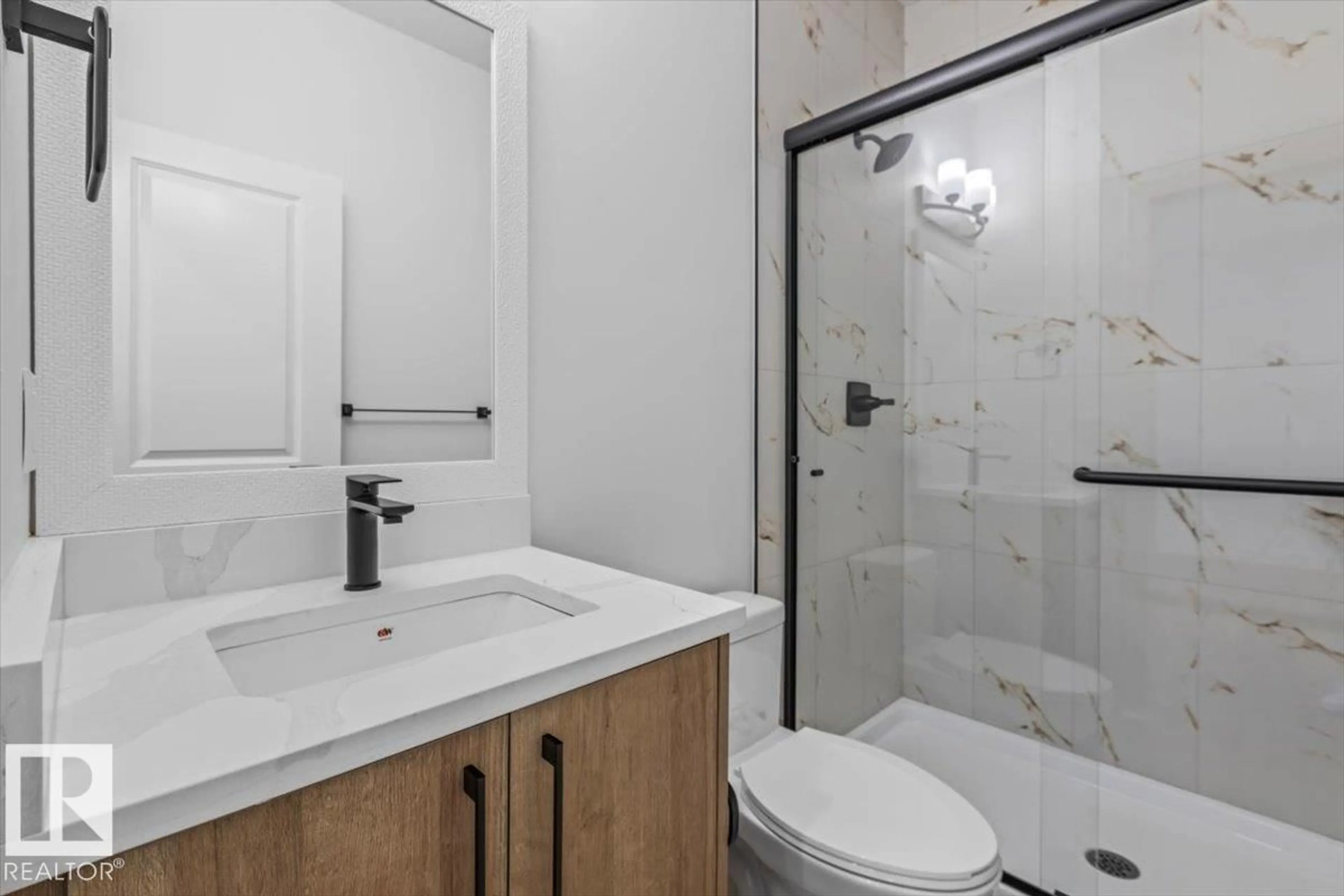 Standard bathroom, ceramic/tile floor for 29 FOXTAIL RD, Fort Saskatchewan Alberta T8L0Z5