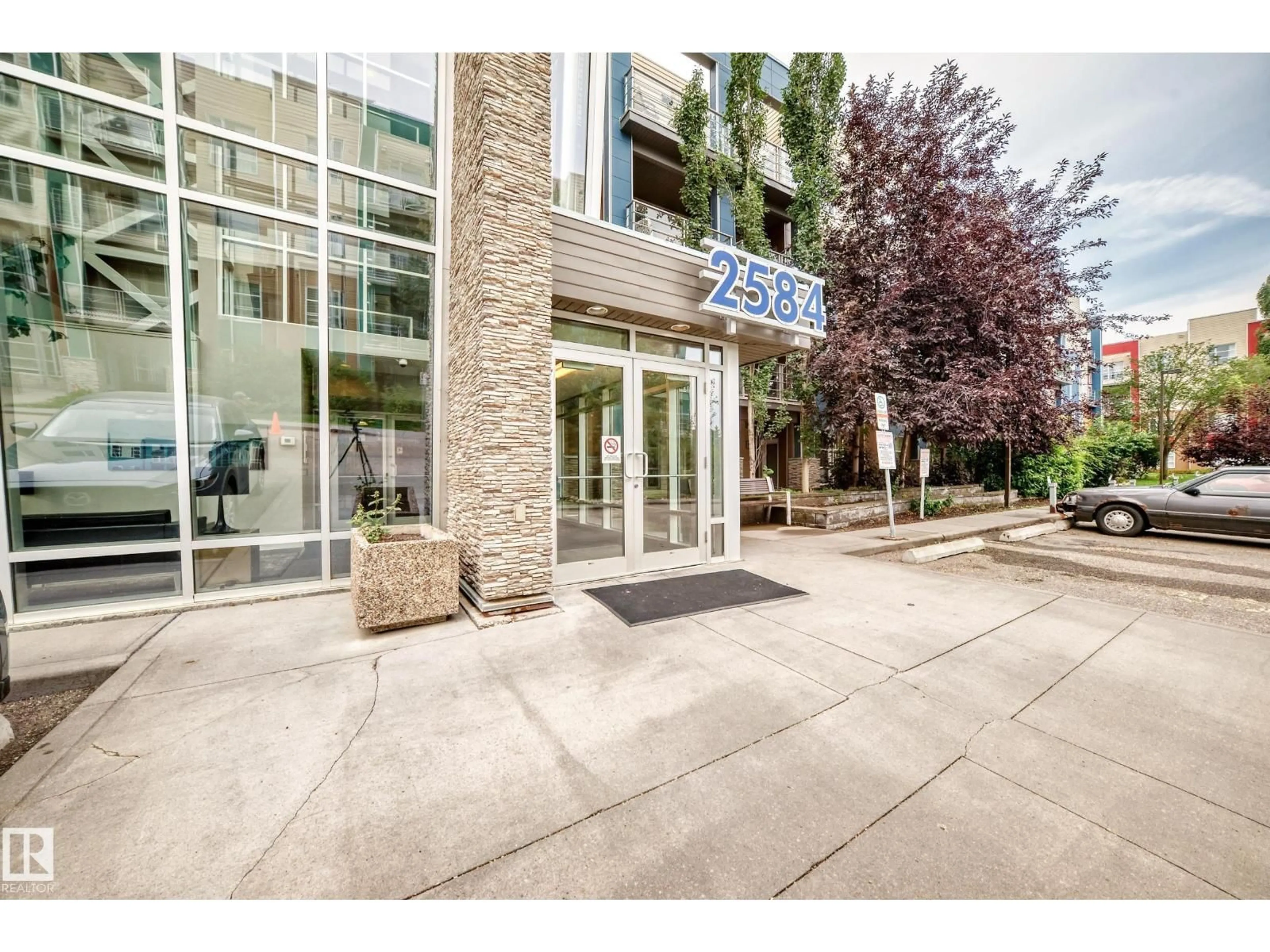 Indoor foyer for #102 - 2584 ANDERSON WAY, Edmonton Alberta T6W0R2