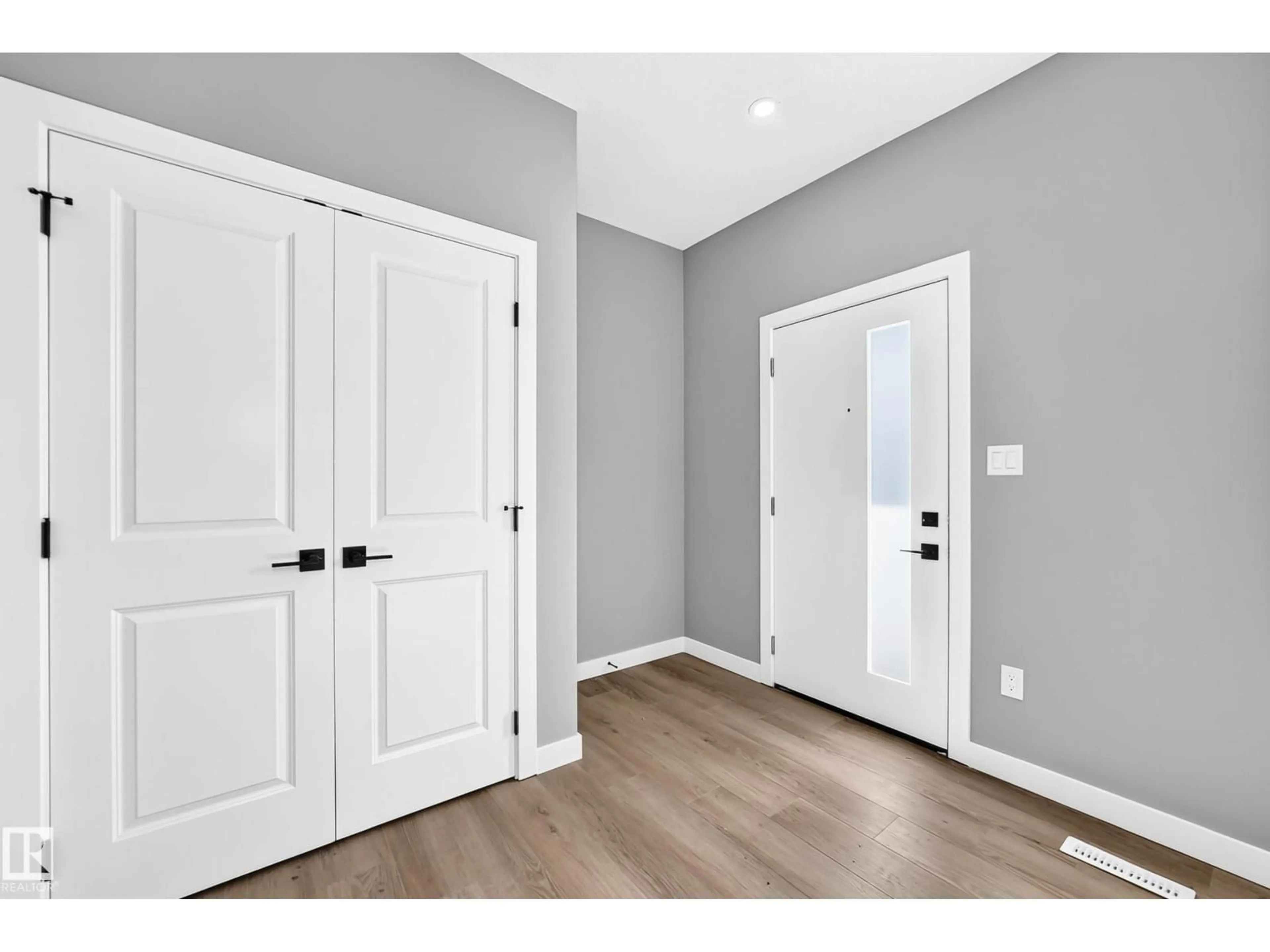 Indoor entryway for 426 CRYSTAL CREEK LI, Leduc Alberta T9E0X5