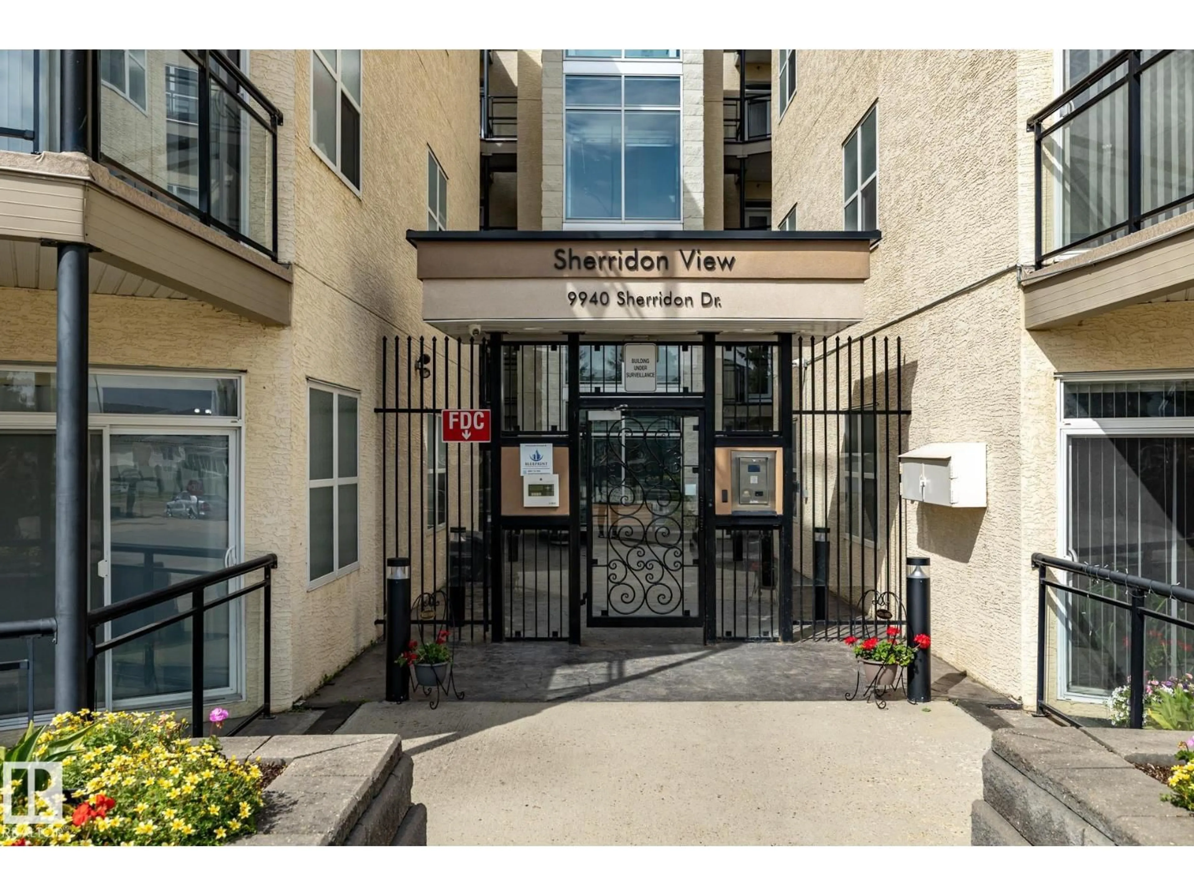Indoor foyer for 305 - 9940 SHERRIDON DR, Fort Saskatchewan Alberta T8L4C9