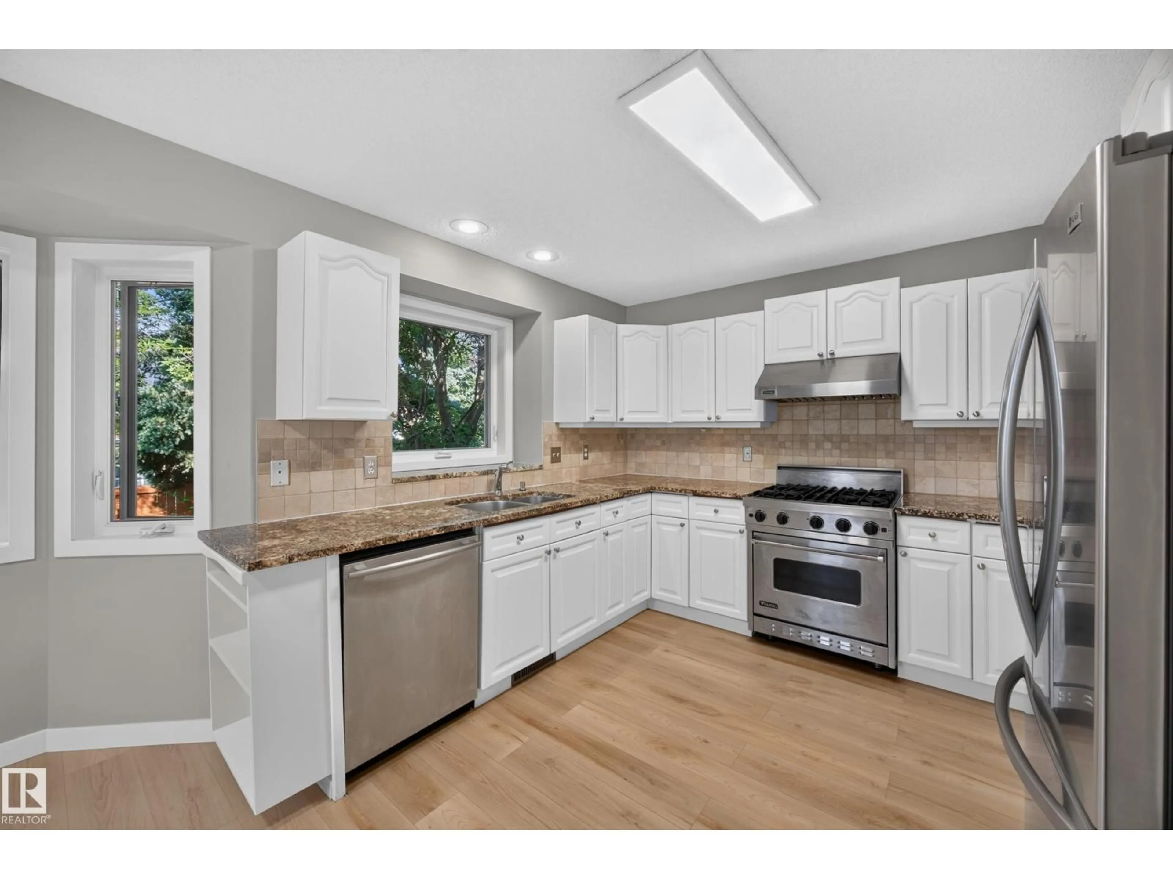 Open concept kitchen, unknown for NW - 3640 31 ST, Edmonton Alberta T6T1G8