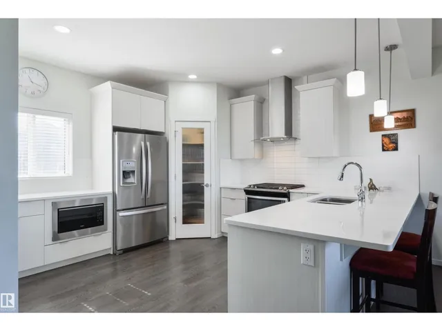 8265 CHAPPELLE WY, Edmonton 5