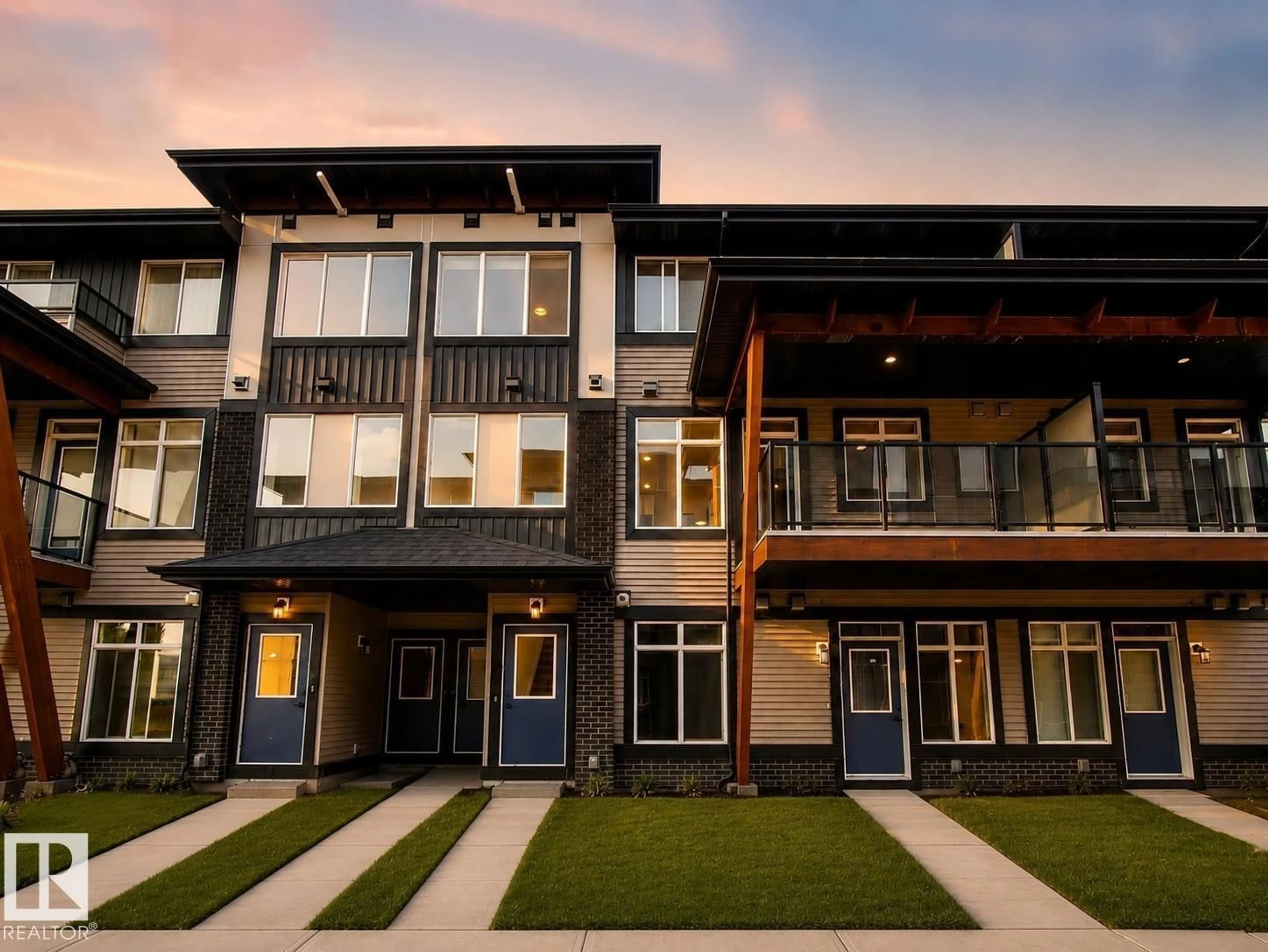 Home with vinyl exterior material, unknown for 53 16231 19 AV SW, Edmonton Alberta T6W5C6