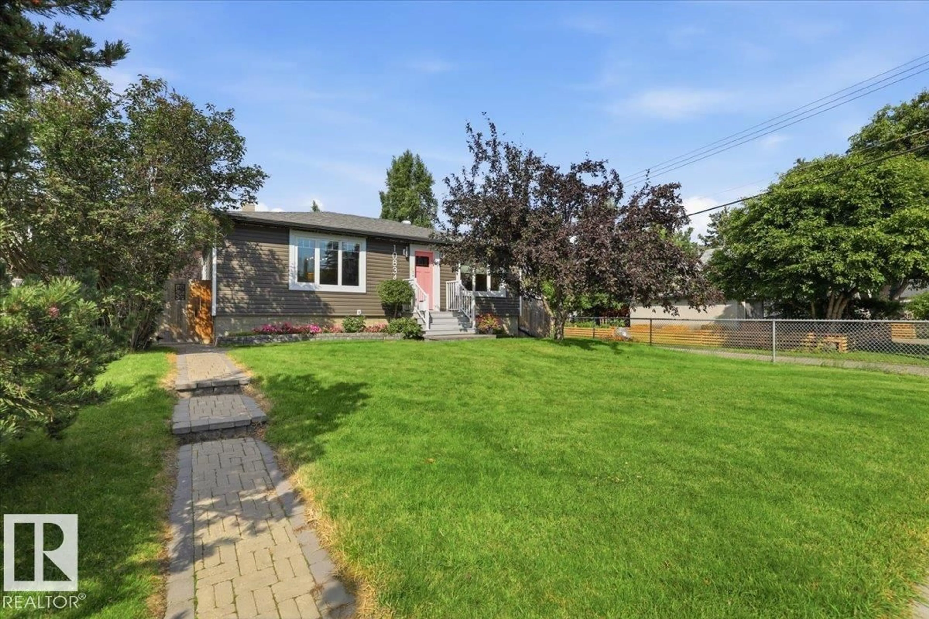 A pic from outside/outdoor area/front of a property/back of a property/a pic from drone, street for NW - 10834 134 ST, Edmonton Alberta T5M1H8
