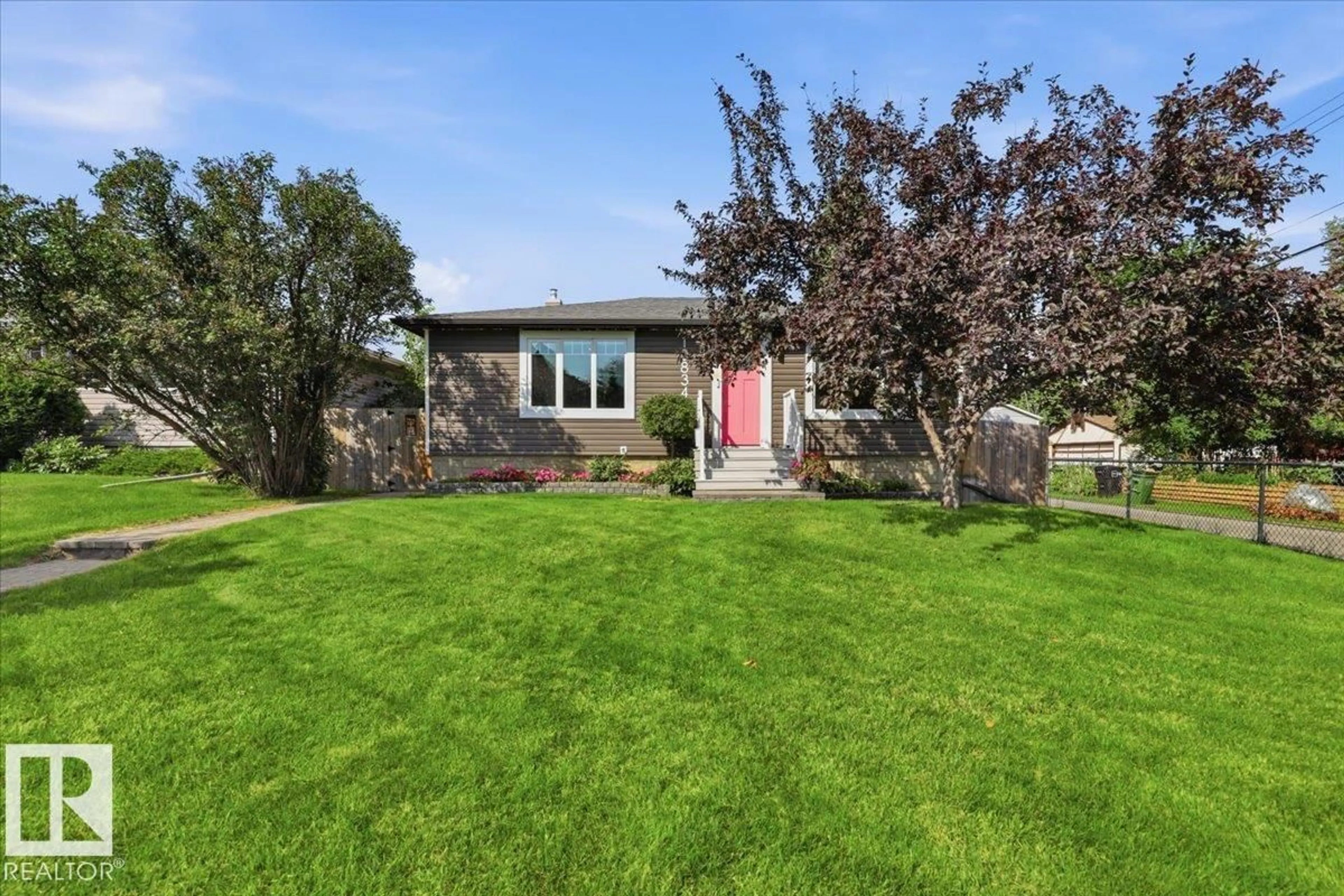 A pic from outside/outdoor area/front of a property/back of a property/a pic from drone, street for NW - 10834 134 ST, Edmonton Alberta T5M1H8