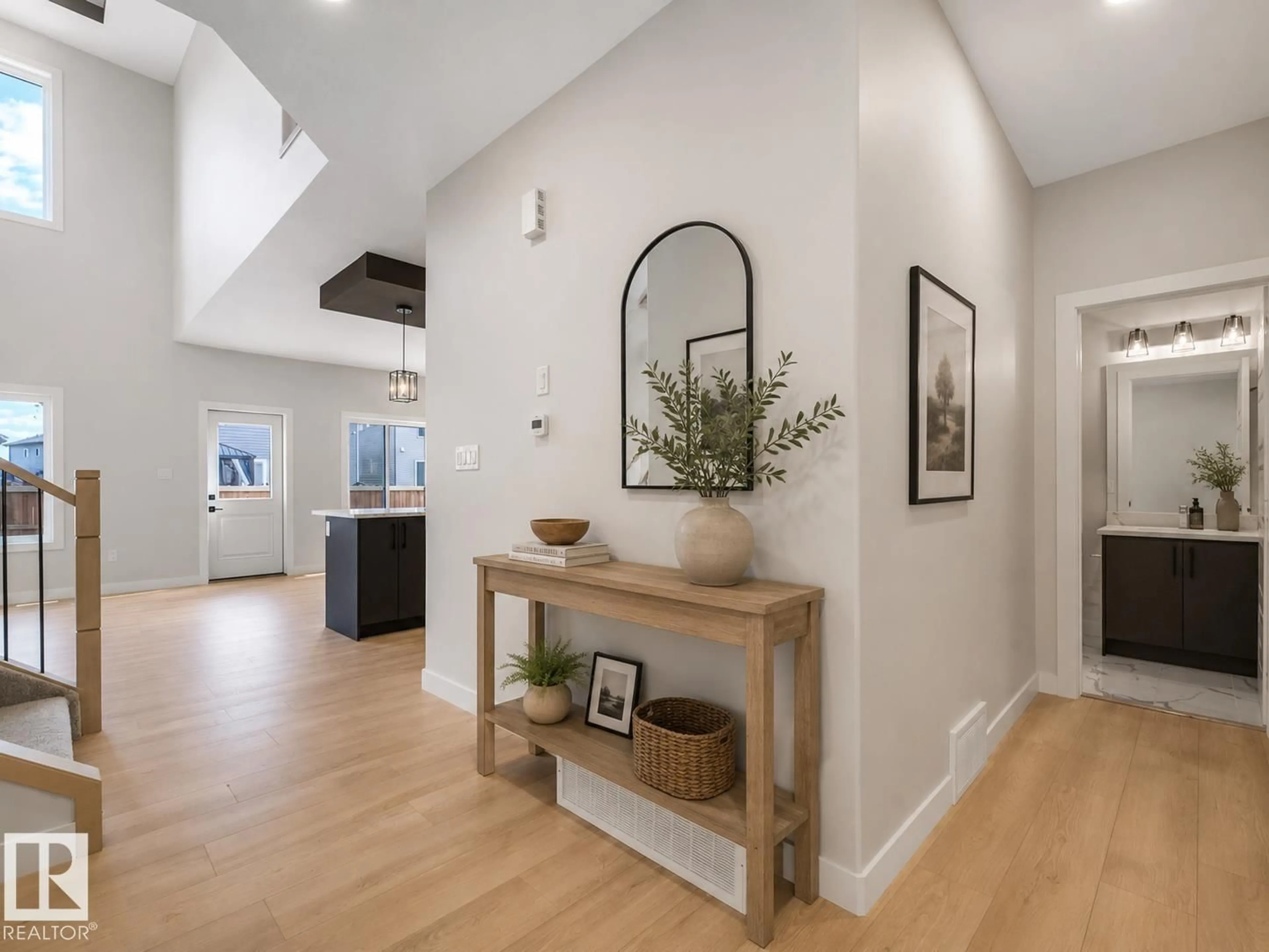 Indoor entryway for 11 DALQUIST BAY, Leduc Alberta T9E1N7